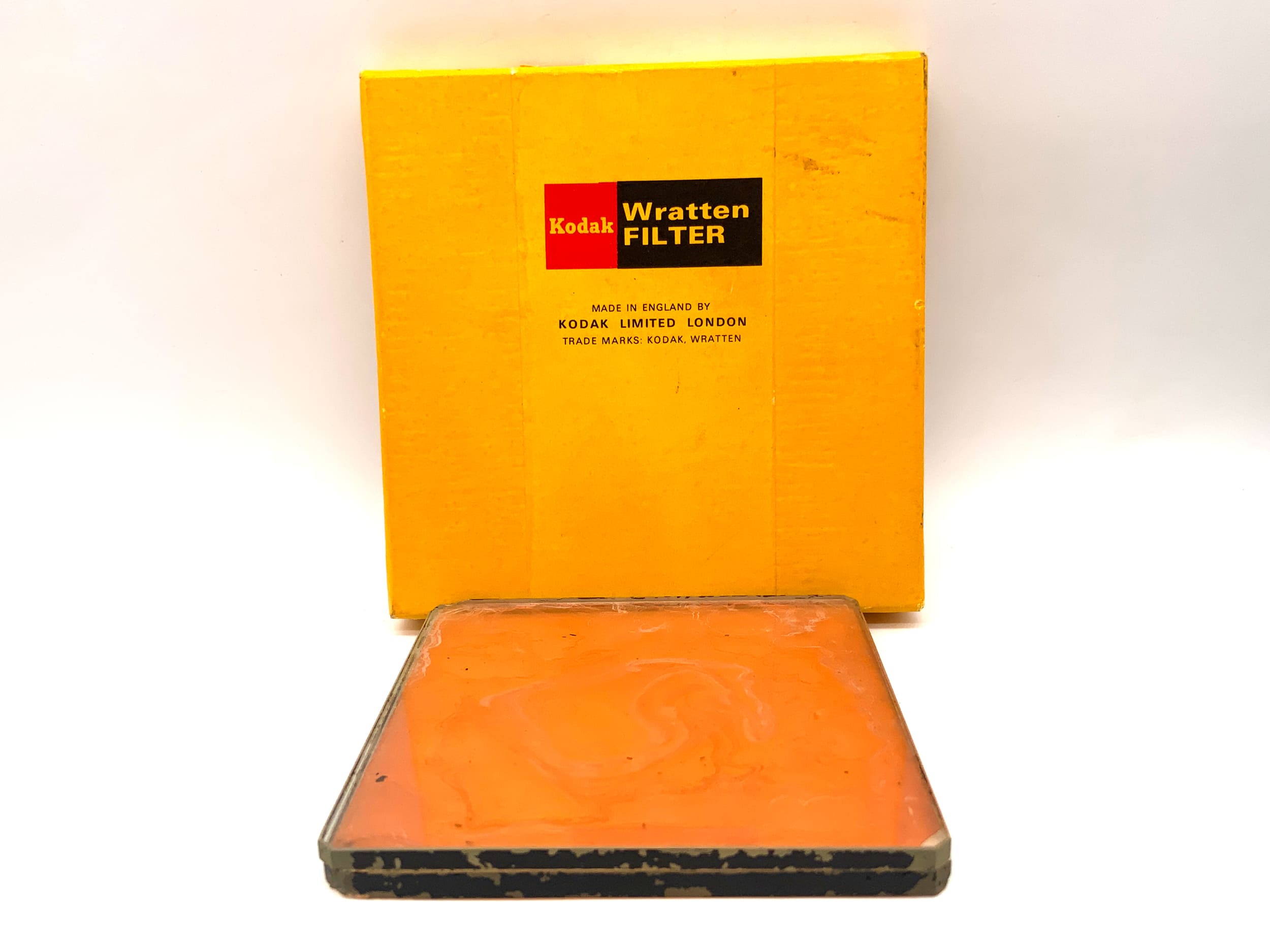 Kodak Conversion Filter No. 85 Size 3.5 Wratten in original packaging, filter 75x75mm rectangular