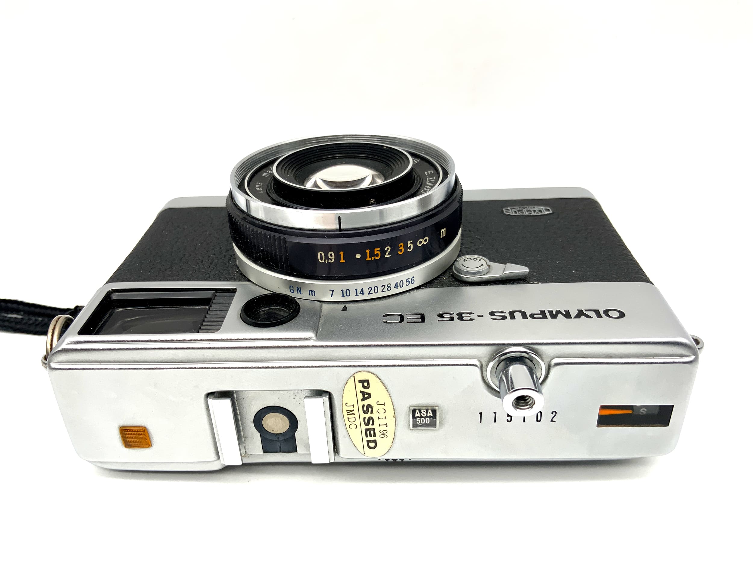 Olympus 35 EC rangefinder camera with E.Zuiko 42mm 1:2.8 compact camera analog camera