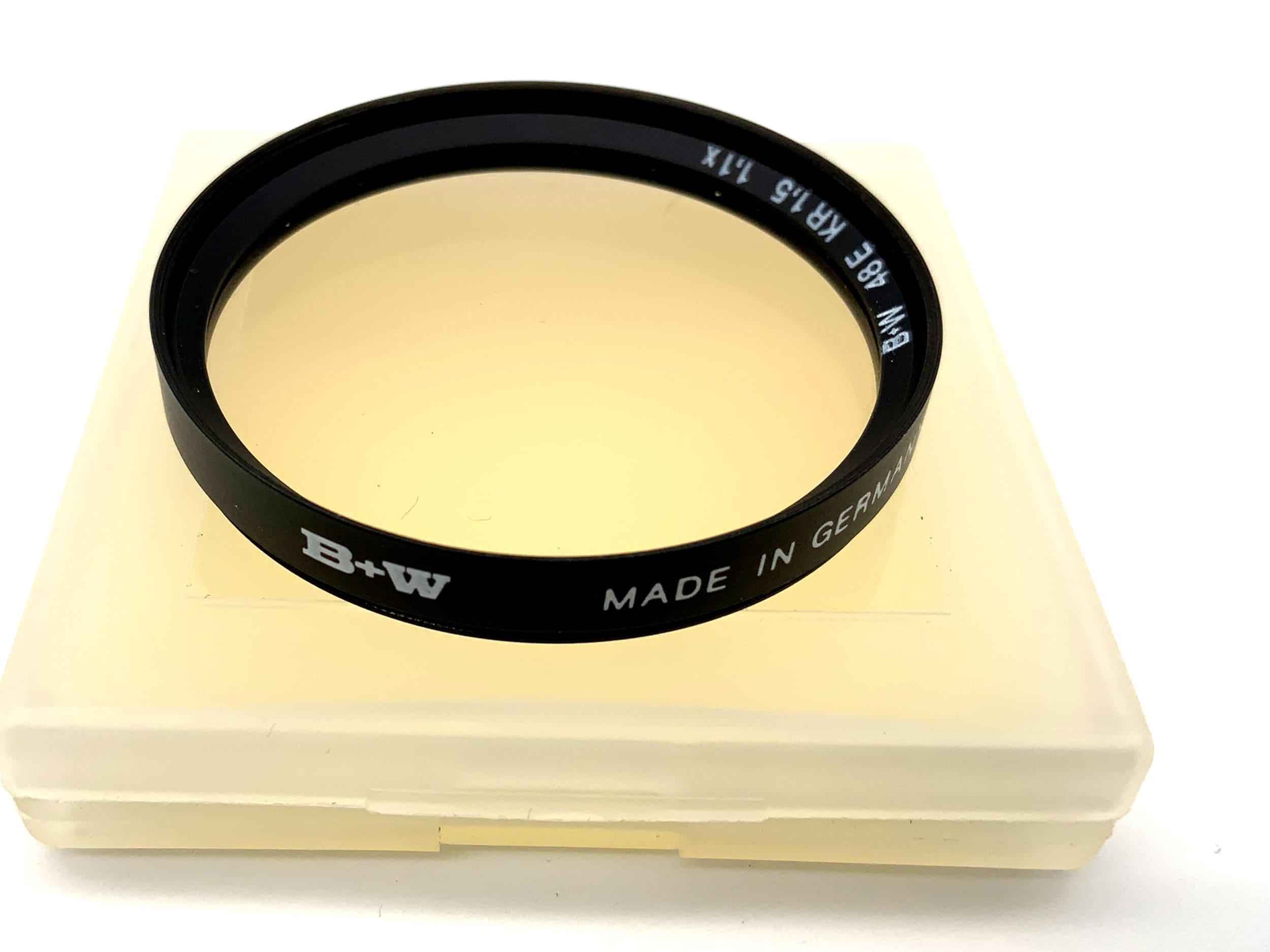 B+W Korrekturfilter 48E KR 1,5 1,1x Filter 48mm Kreisförmig Filtergewinde