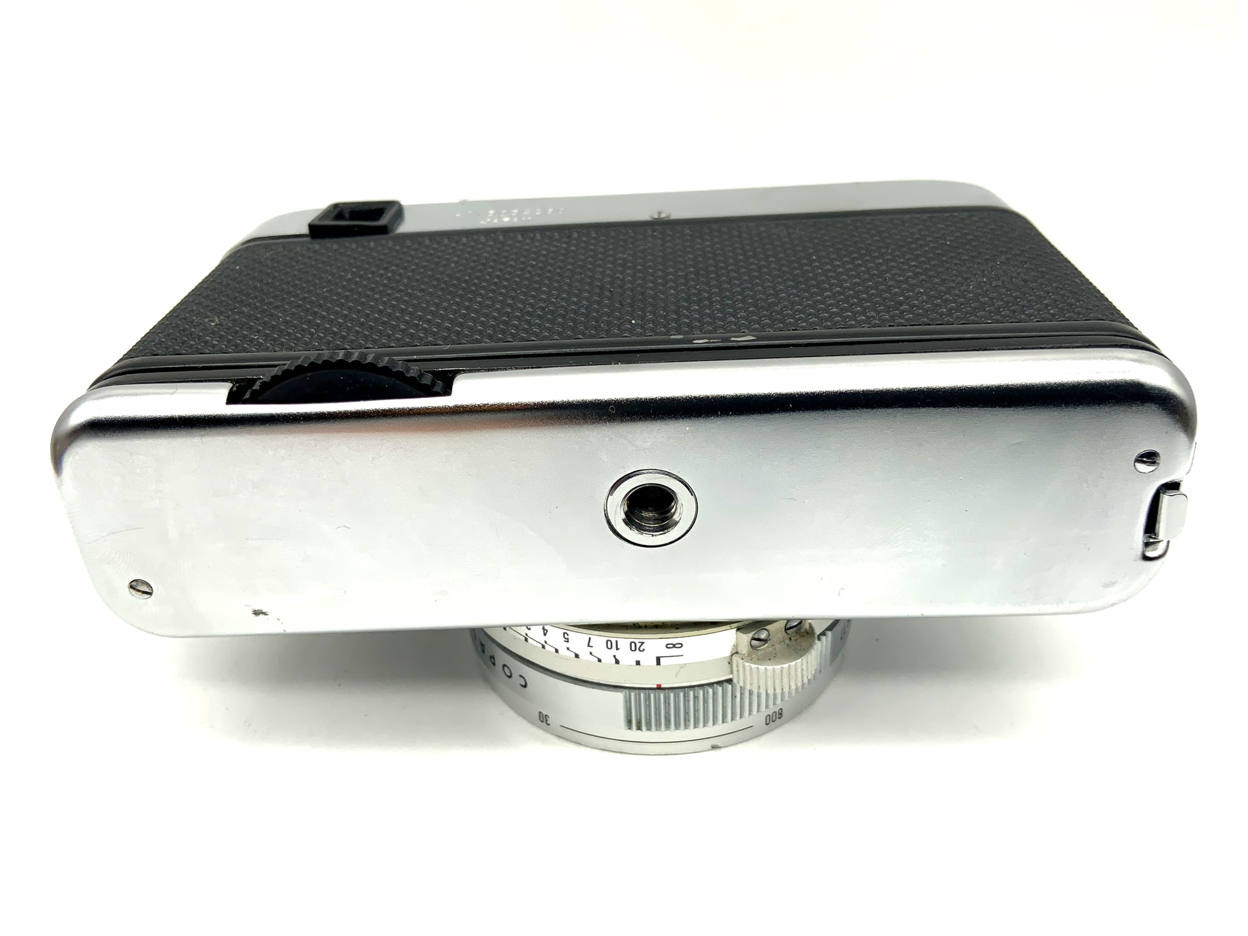 Yashica Half 17 Rapid viewfinder camera with Yashinon 32mm 1:1.7 half-frame camera