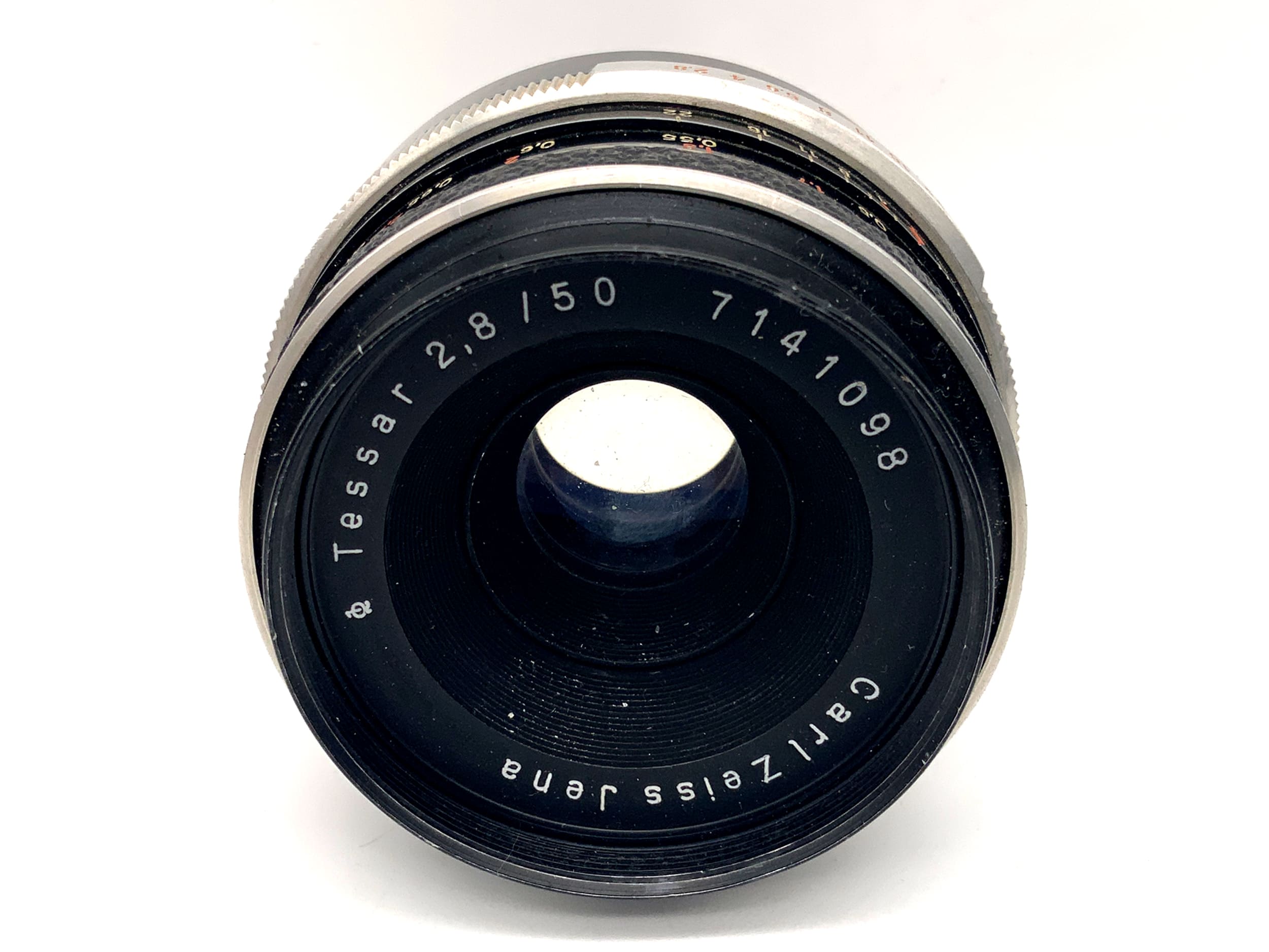 Carl Zeiss Jena 50mm 1:2.8 lens Q1 Tessar prime lens (M42)