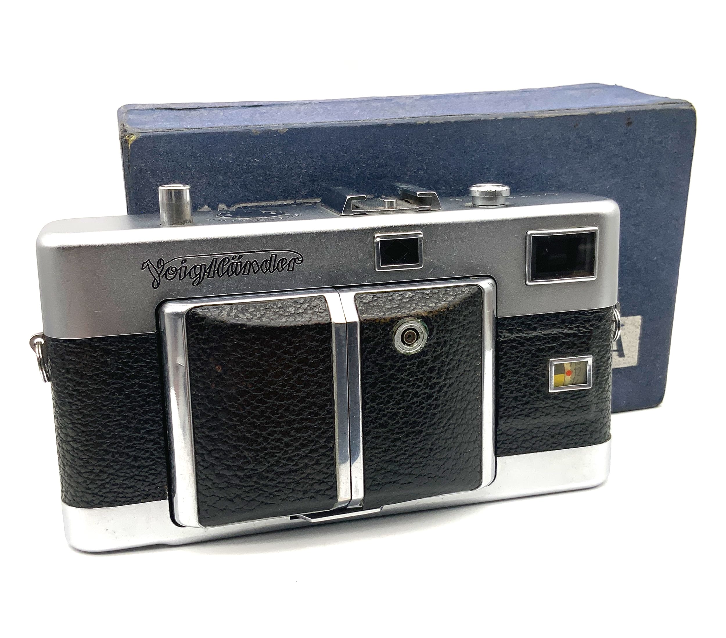 Voigtländer Vitessa rangefinder camera with Ultron 1:2/50mm Synchro-Compur lens in original packaging