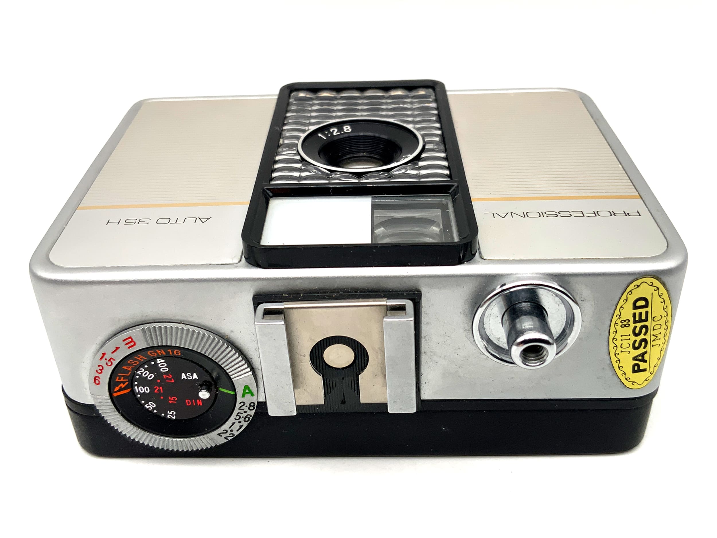 Ricoh Professional Auto 35 H viewfinder camera with 25mm 1:2.8 half-frame camera