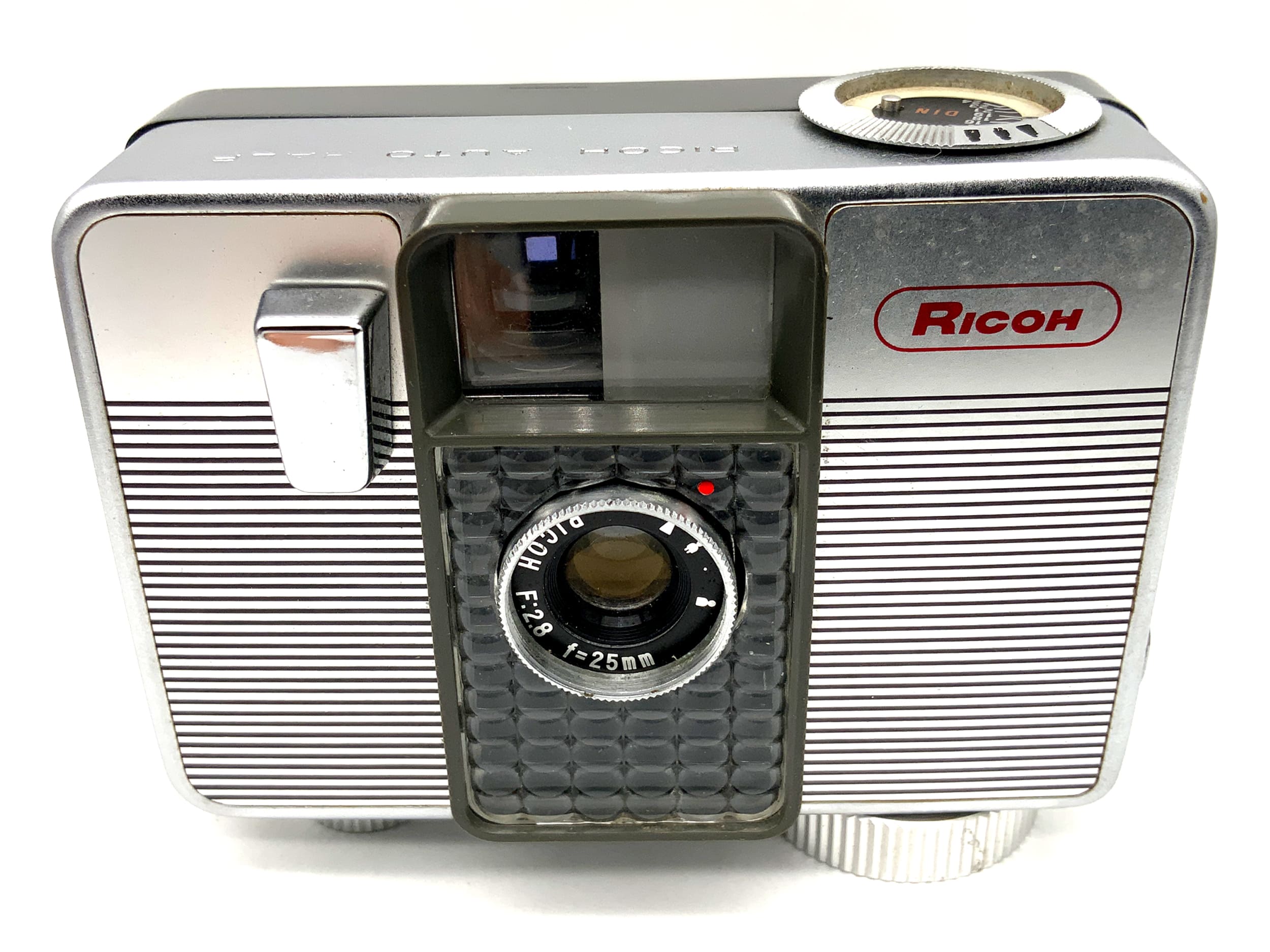 Ricoh Auto Half viewfinder camera with Ricoh 25mm F:2.8 half-frame analog camera
