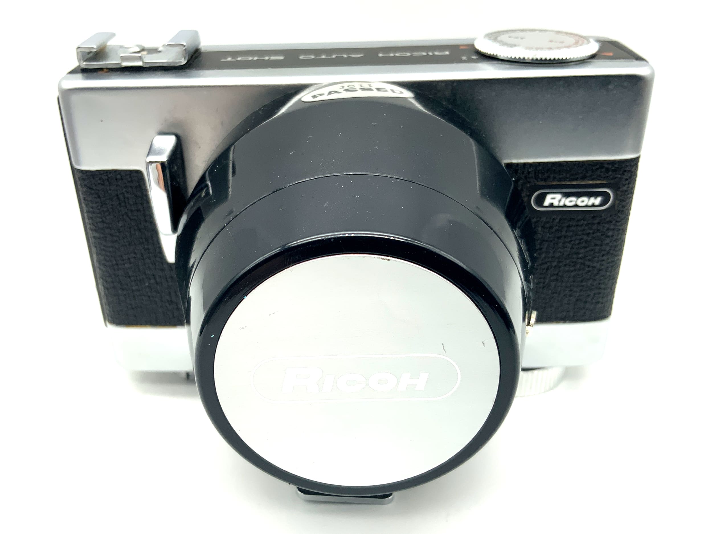 Ricoh Auto Shot viewfinder camera with Ricohon 35mm f/2.8 compact camera, analog camera