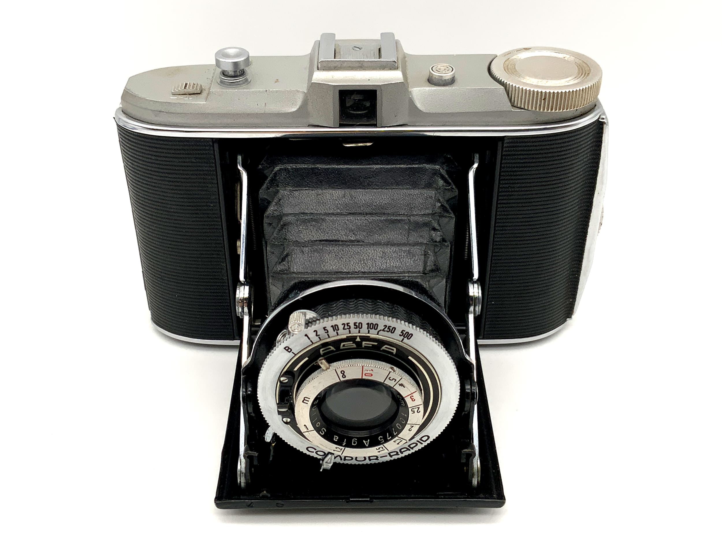 Agfa Isolette folding camera with Solinar 1:4.5 8.5cm Compur-Rapid analog camera