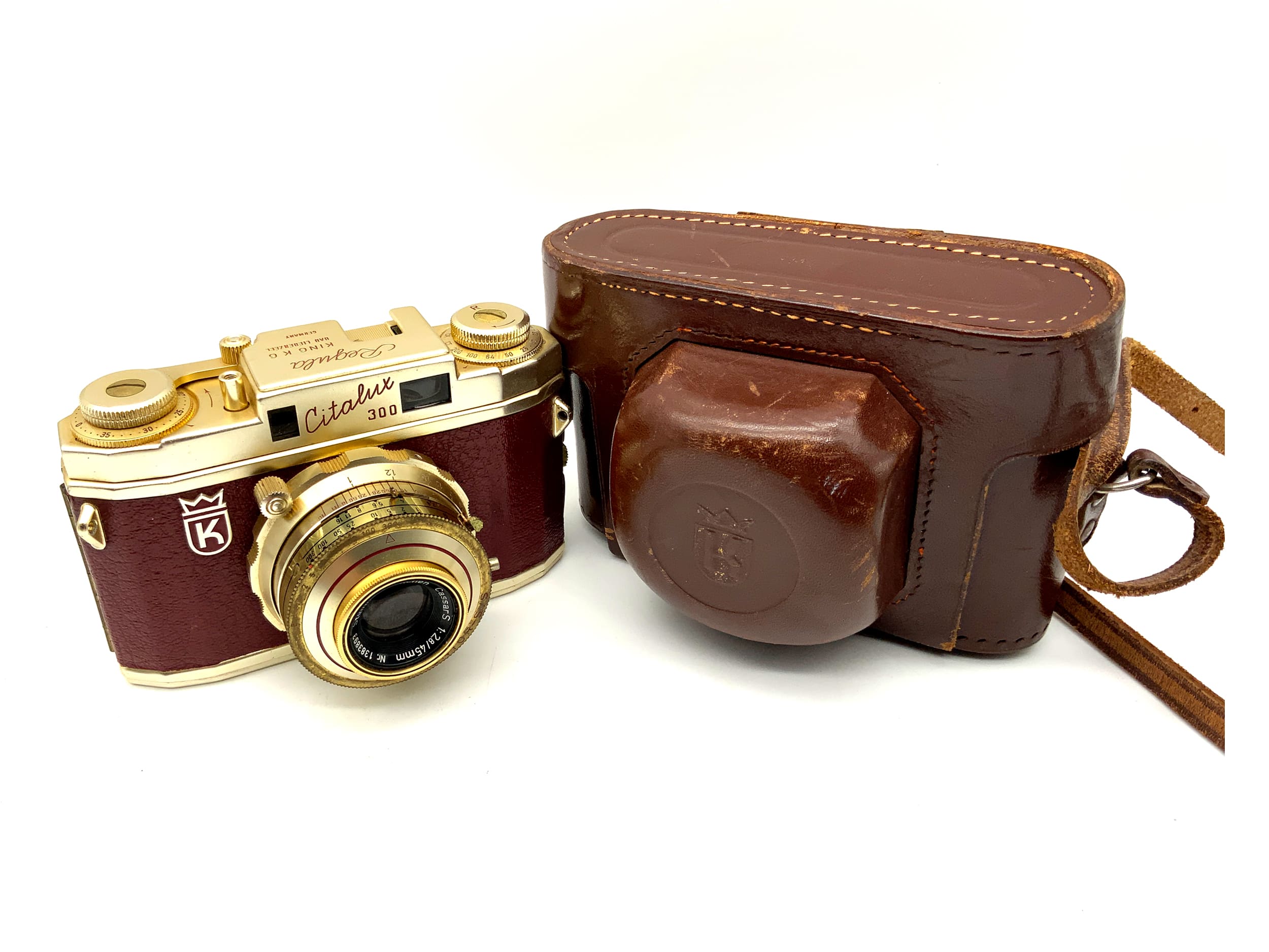 King KG Regula Citalux 300 with Cassar S 1:2.8/45mm Prontor-SVS gold with case