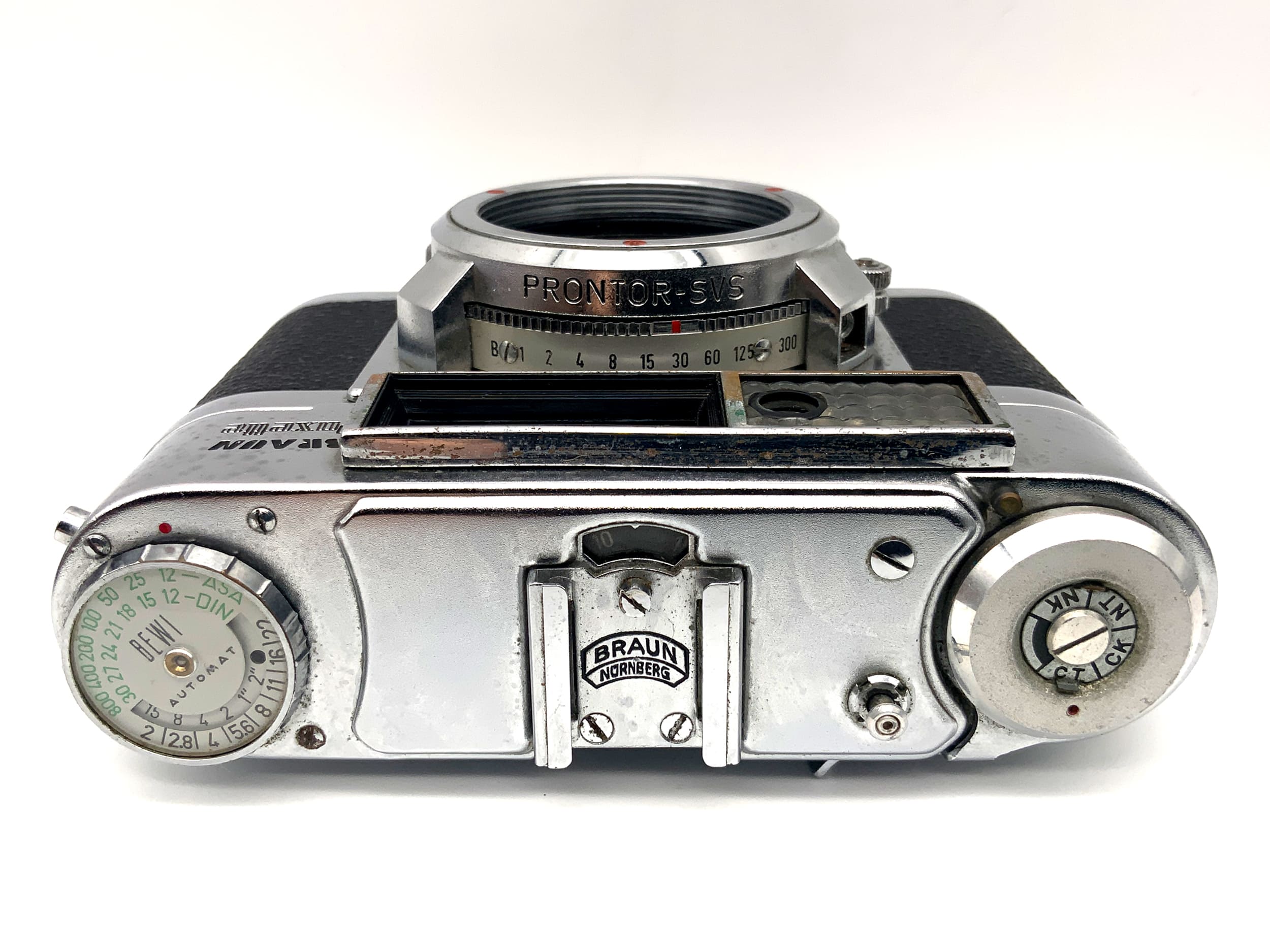 Braun Paxette Super II BL rangefinder camera with Prontor-SVS analog camera