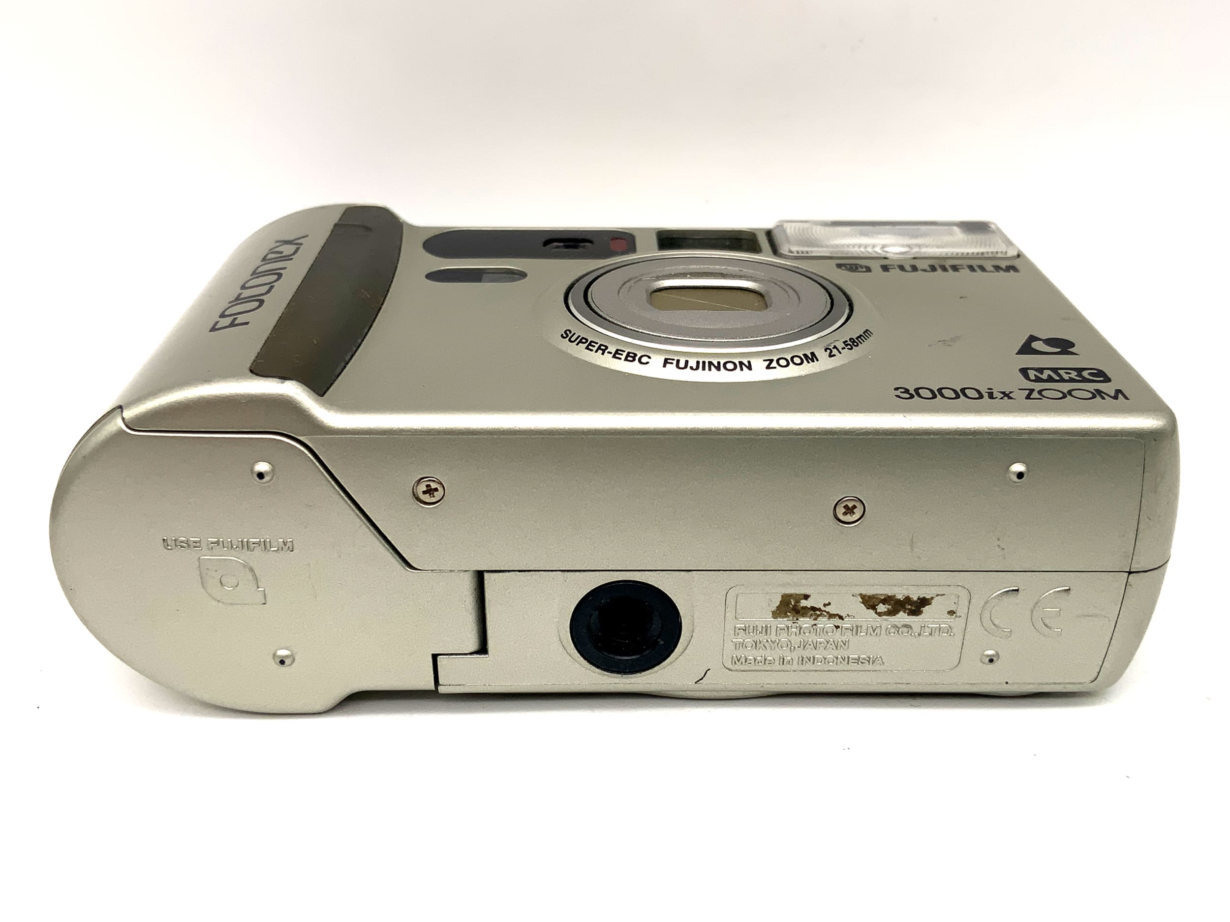 Fujifilm 3000ix Zoom Point&amp;Shoot with Super EBC Fujinon 21-58mm APS analog camera