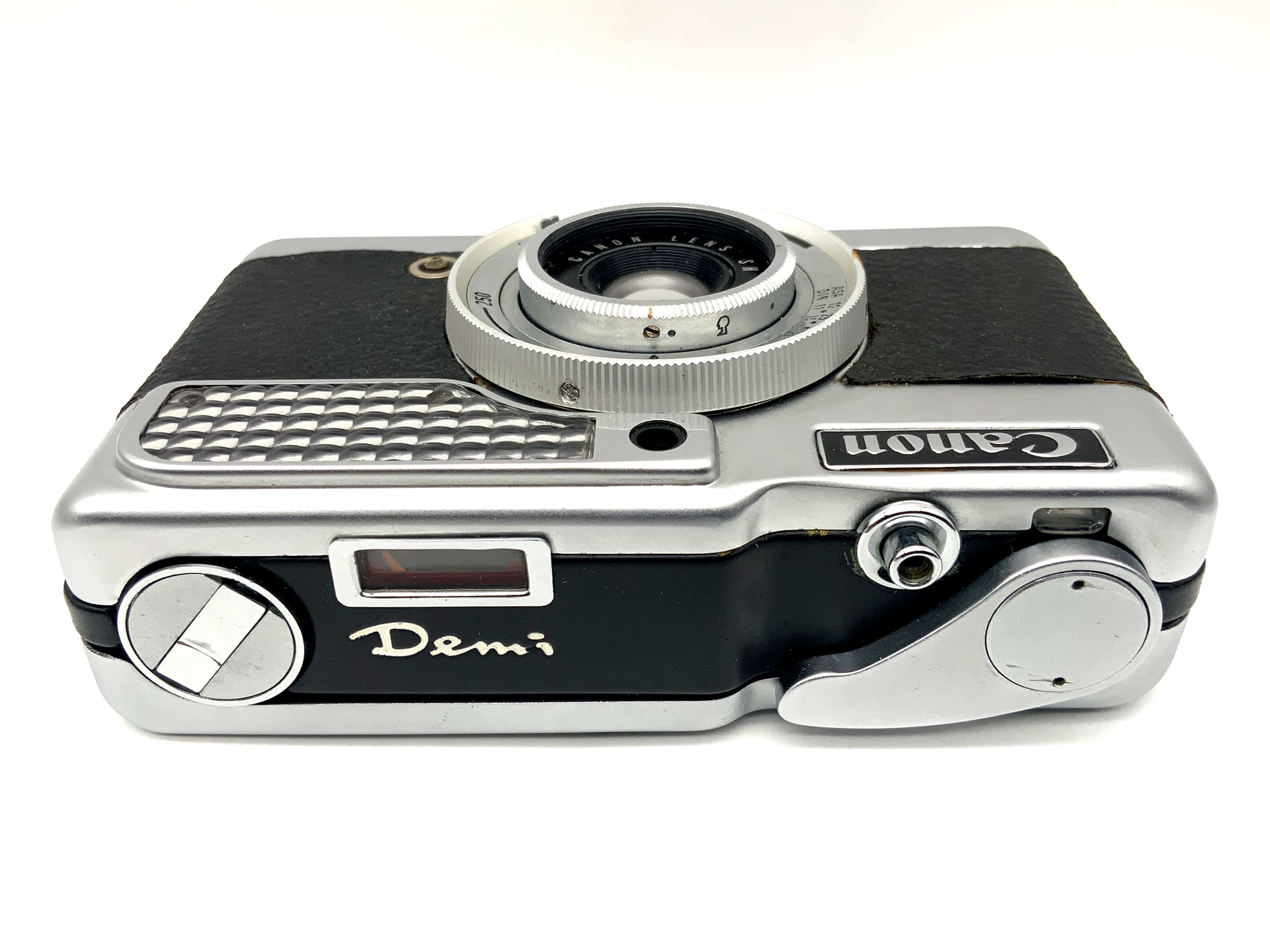 Canon Demi viewfinder camera with SH 28mm 1:2.8 Seikosha-L lens, half-frame camera