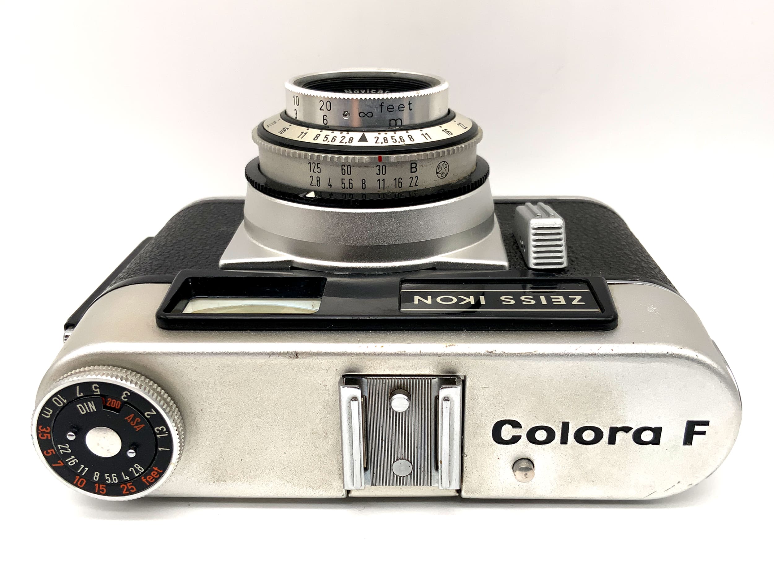 Zeiss Ikon Colora F rangefinder camera with Novicar 2.8/50 Prontor 125 analog camera