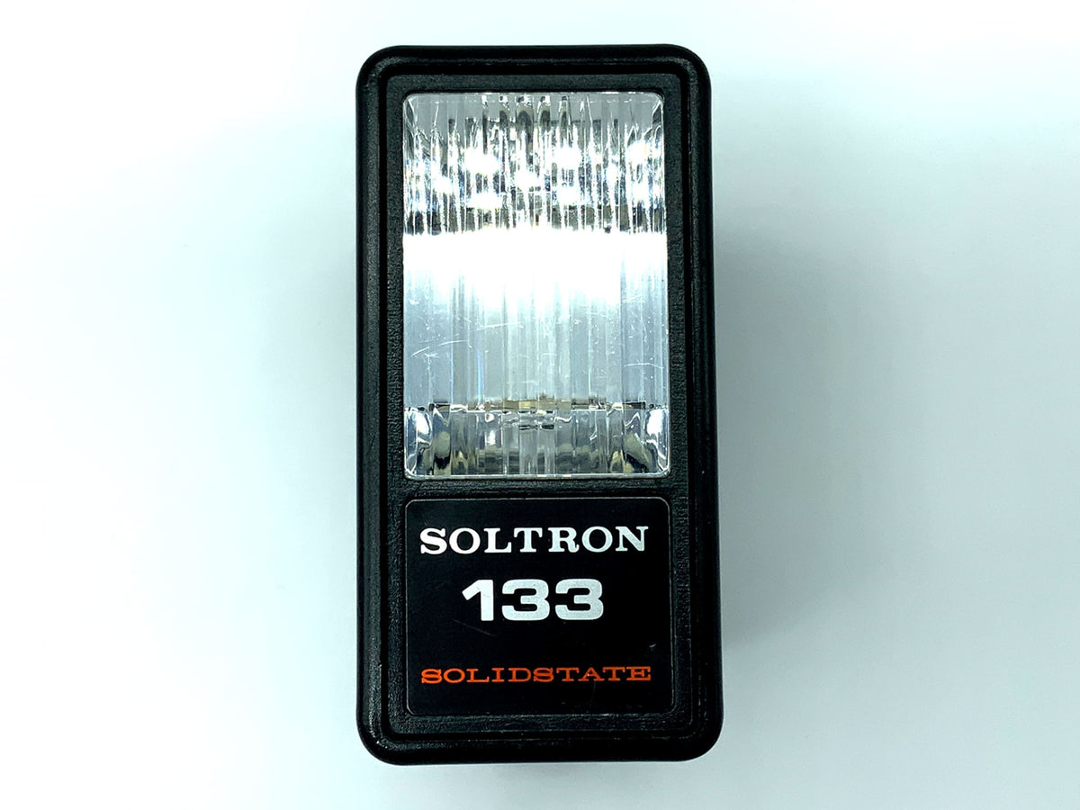 Soltron 133 Solidstate Flash Unit Universal Center Contact Camera Flash