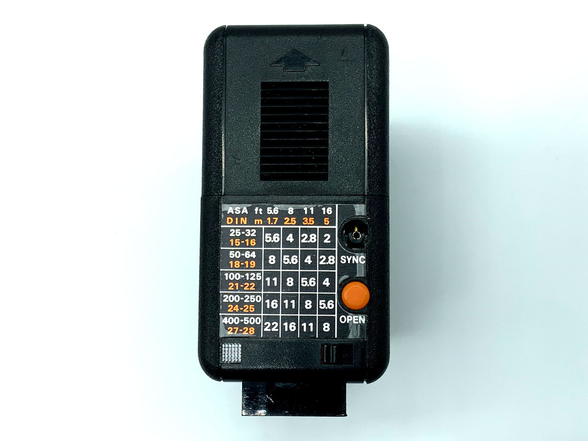 Soltron 133 Solidstate Flash Unit Universal Center Contact Camera Flash