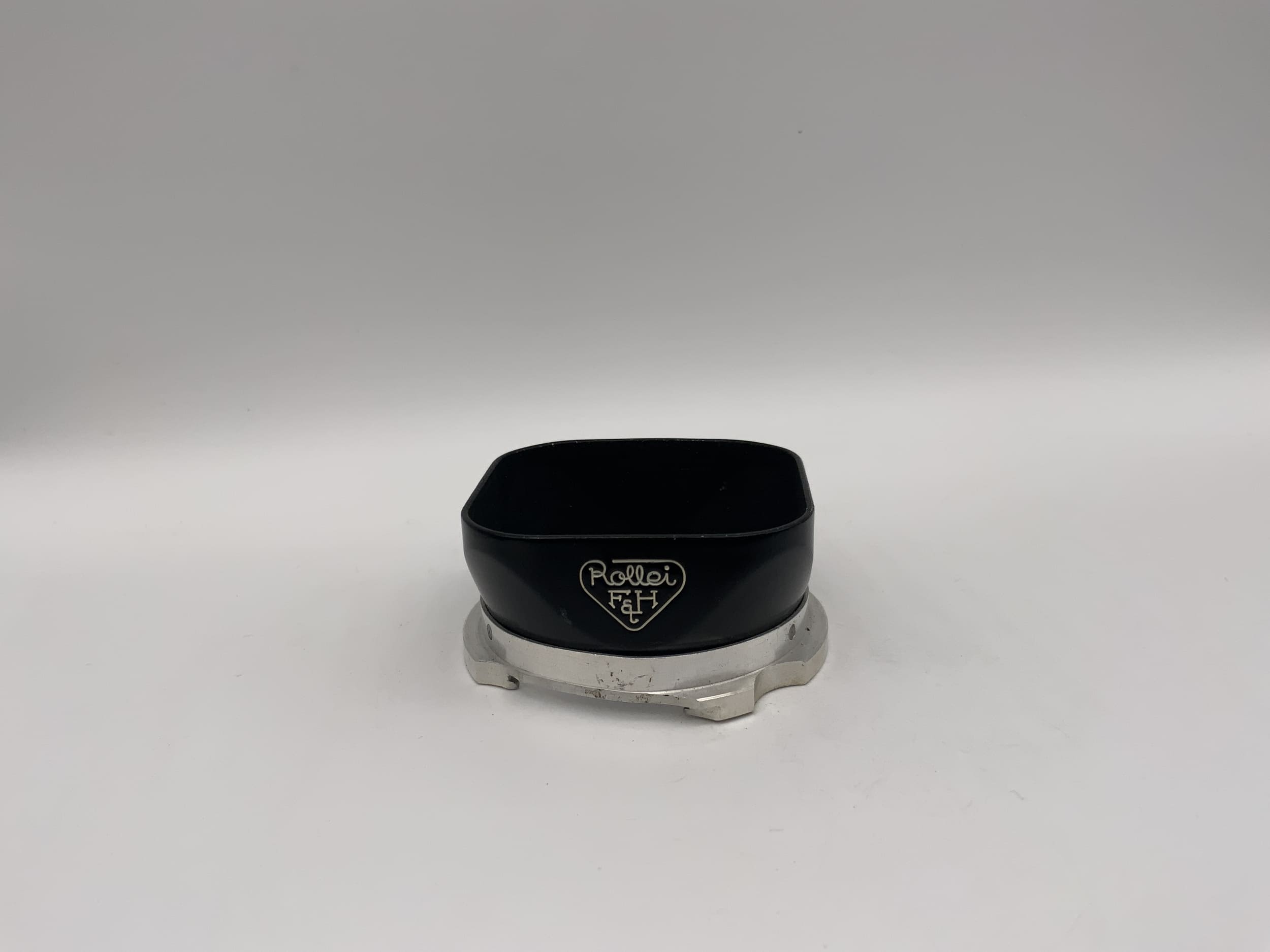 Lens hood Rollei RII Rolleiflex 3.5C 3.5E 3.5f BII R2 bayonet 2