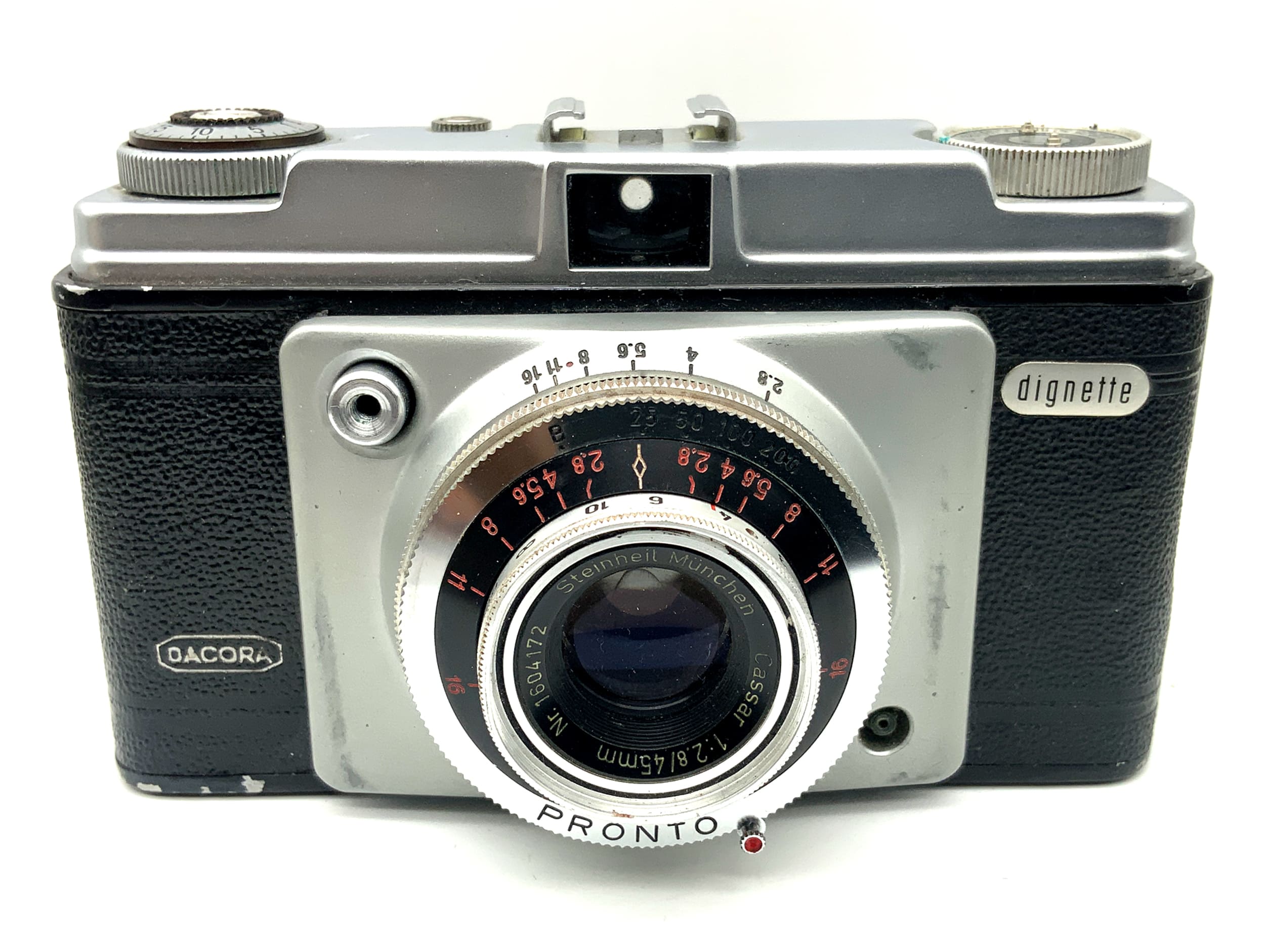 Dacora dignette viewfinder camera with Steinheil Cassar 1:2.8/45mm Prontor lens