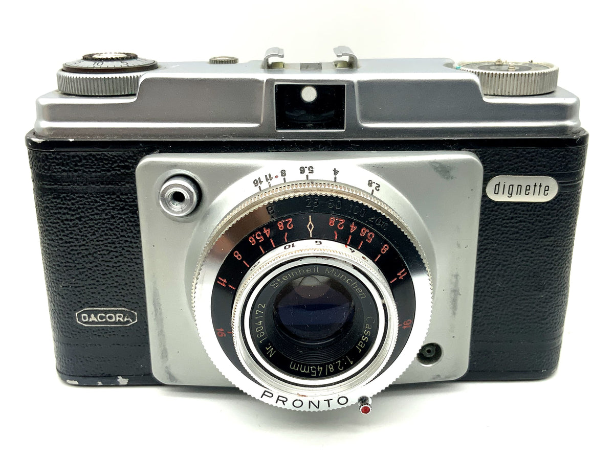 Dacora dignette viewfinder camera with Steinheil Cassar 1:2.8/45mm Prontor lens