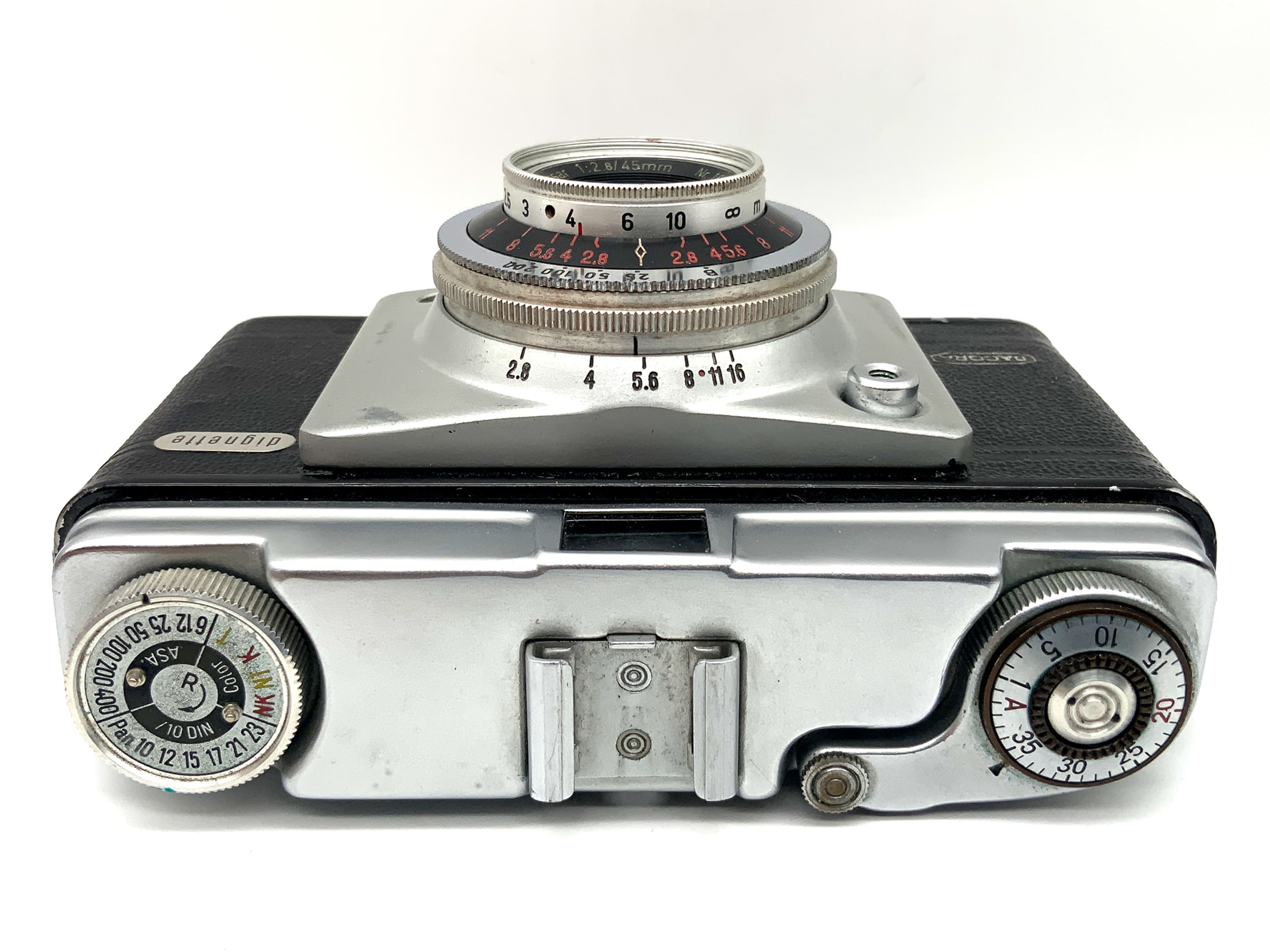 Dacora dignette viewfinder camera with Steinheil Cassar 1:2.8/45mm Prontor lens