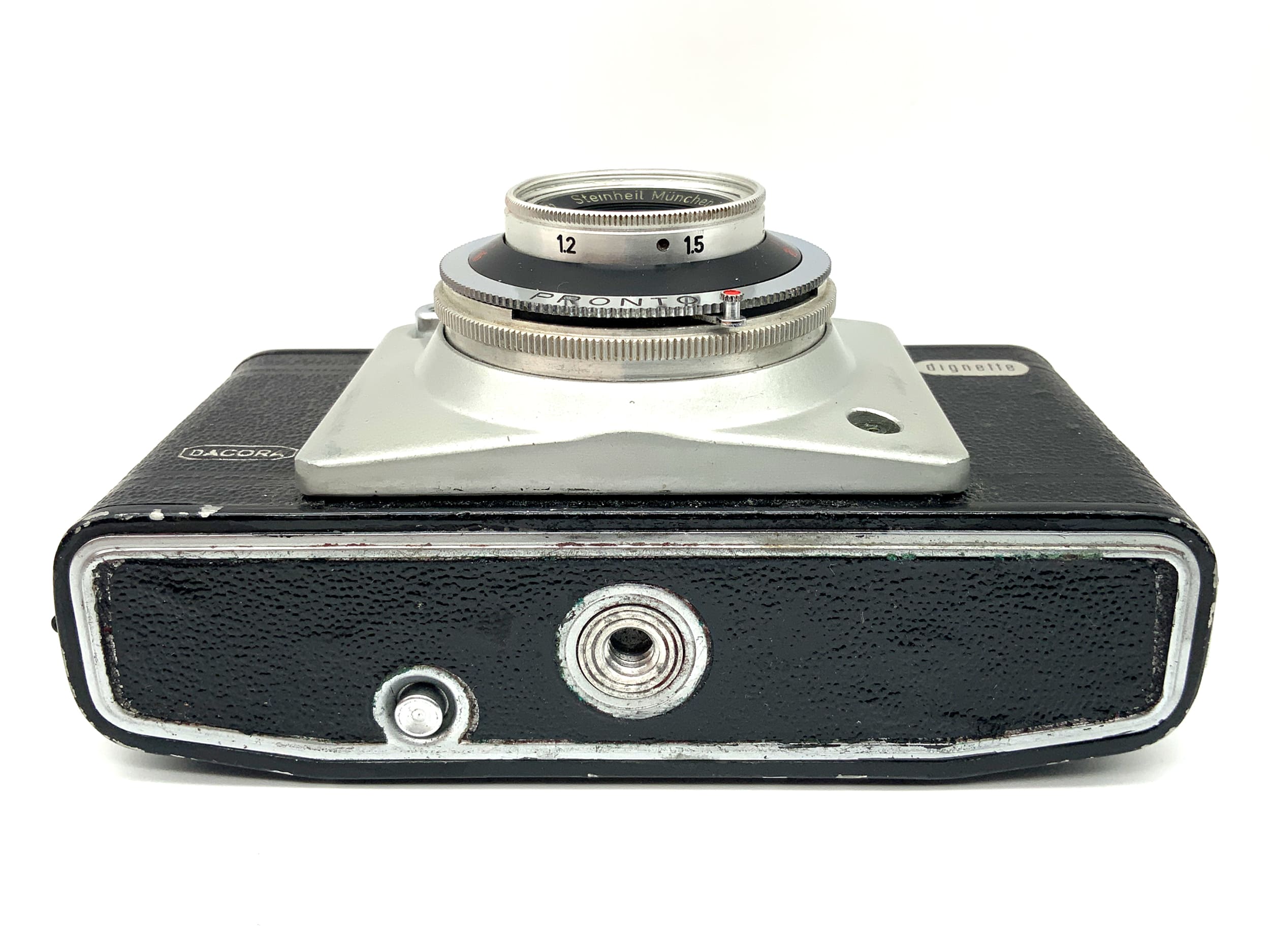 Dacora dignette viewfinder camera with Steinheil Cassar 1:2.8/45mm Prontor lens