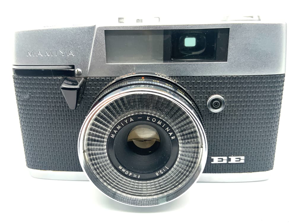 Mamiya EE Sucherkamera mit Kominar 40mm 1:2.8 Kompaktkamera Analogkamera