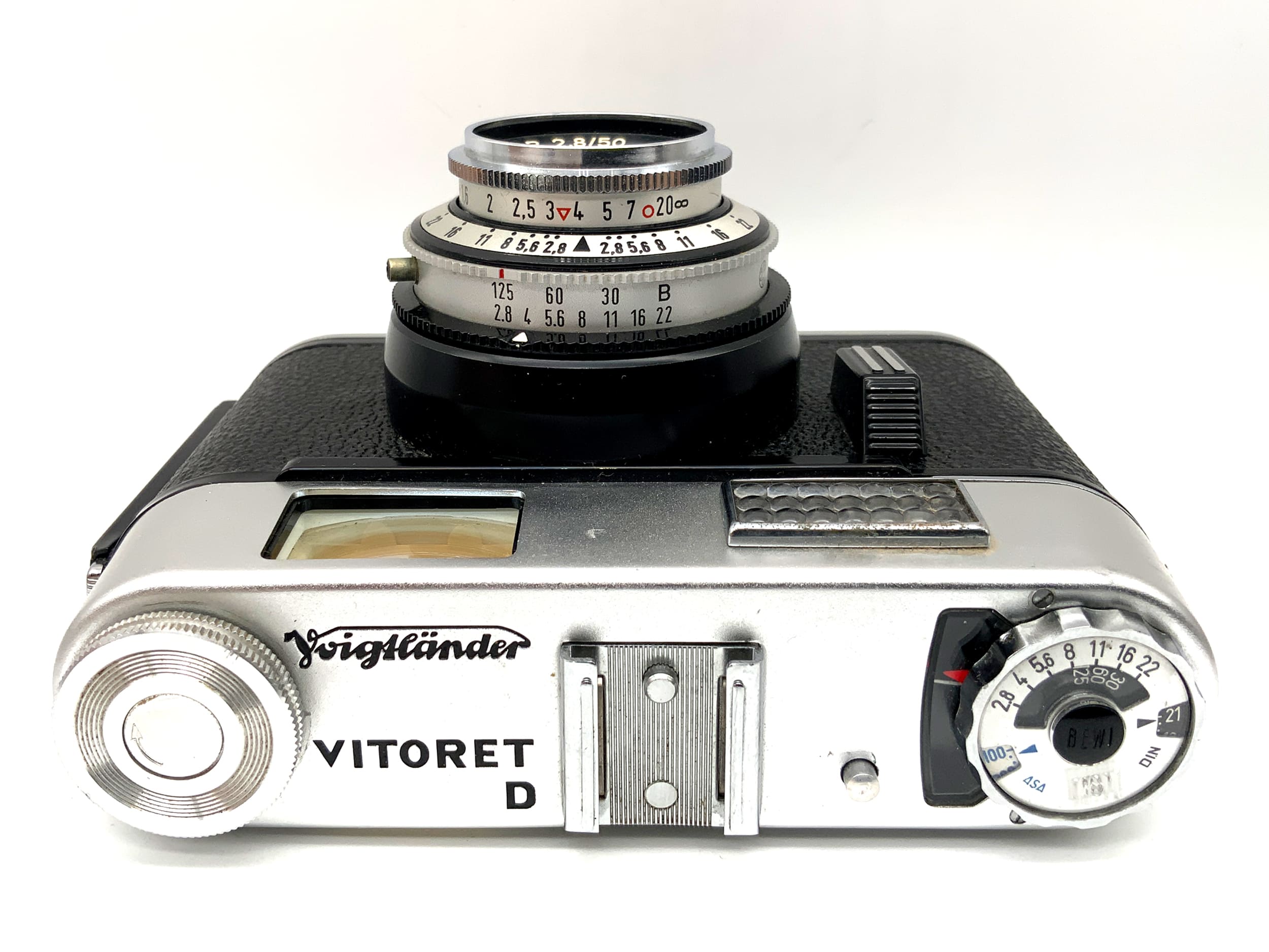 Voigtländer Vitoret D viewfinder camera with Lanthar 2.8/50 Prontor 125 analog camera