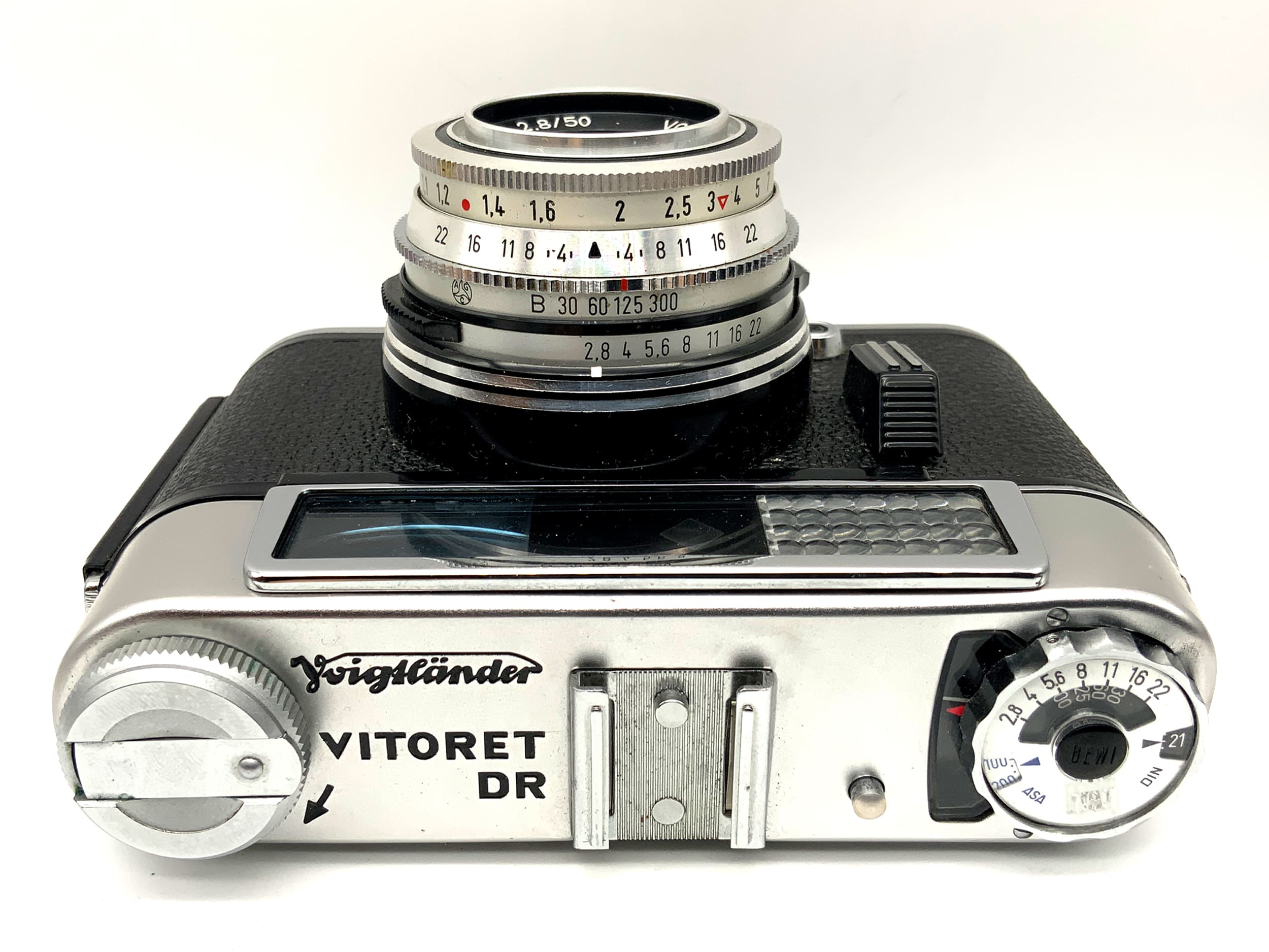 Voigtländer Vitoret DR viewfinder camera with Color-Lanthar 2.8/50 Prontor 300 in original packaging