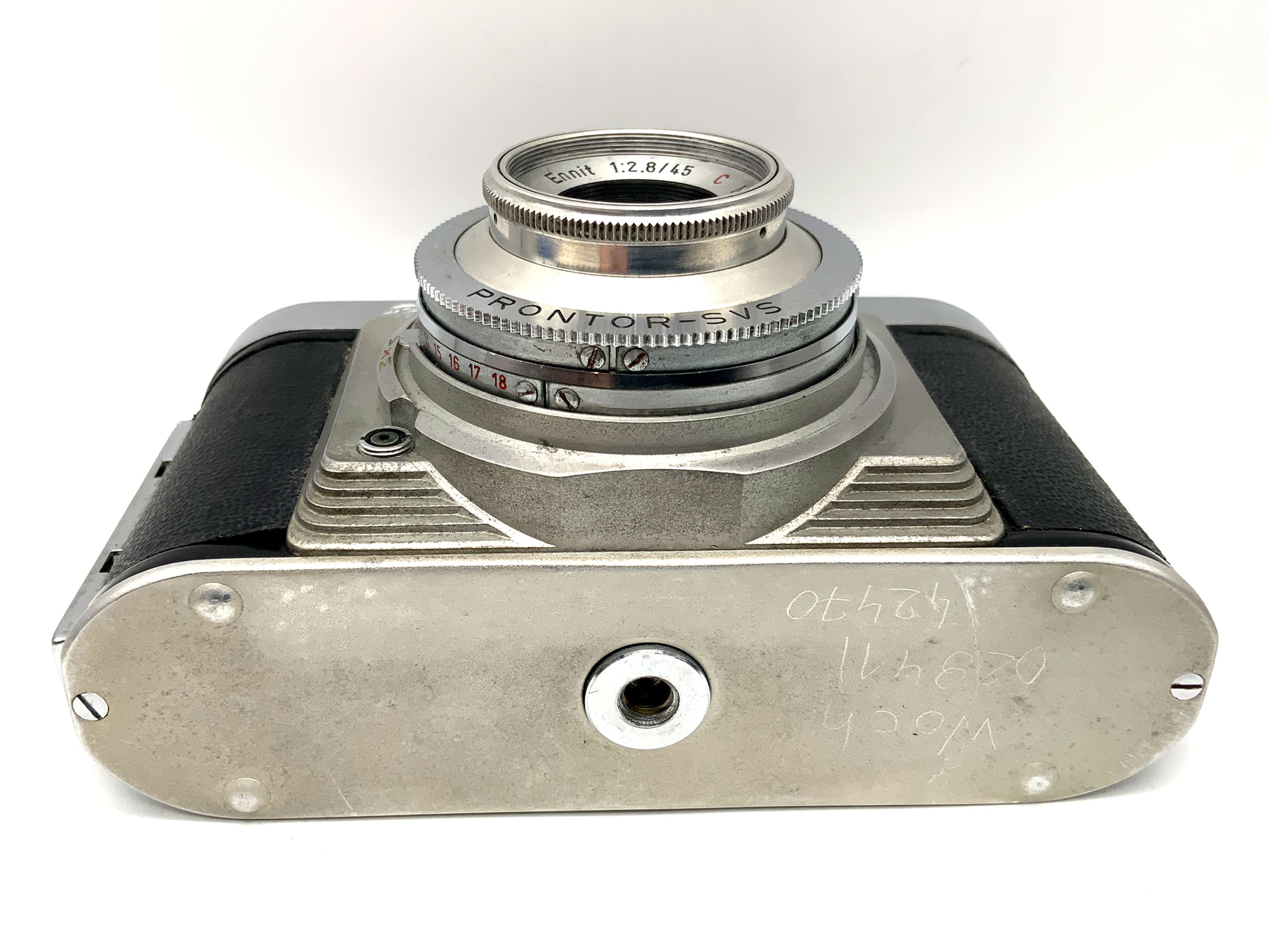 Wirgin Edixa IL viewfinder camera with Ennit 1:2.8/45 red C Prontor-SVS