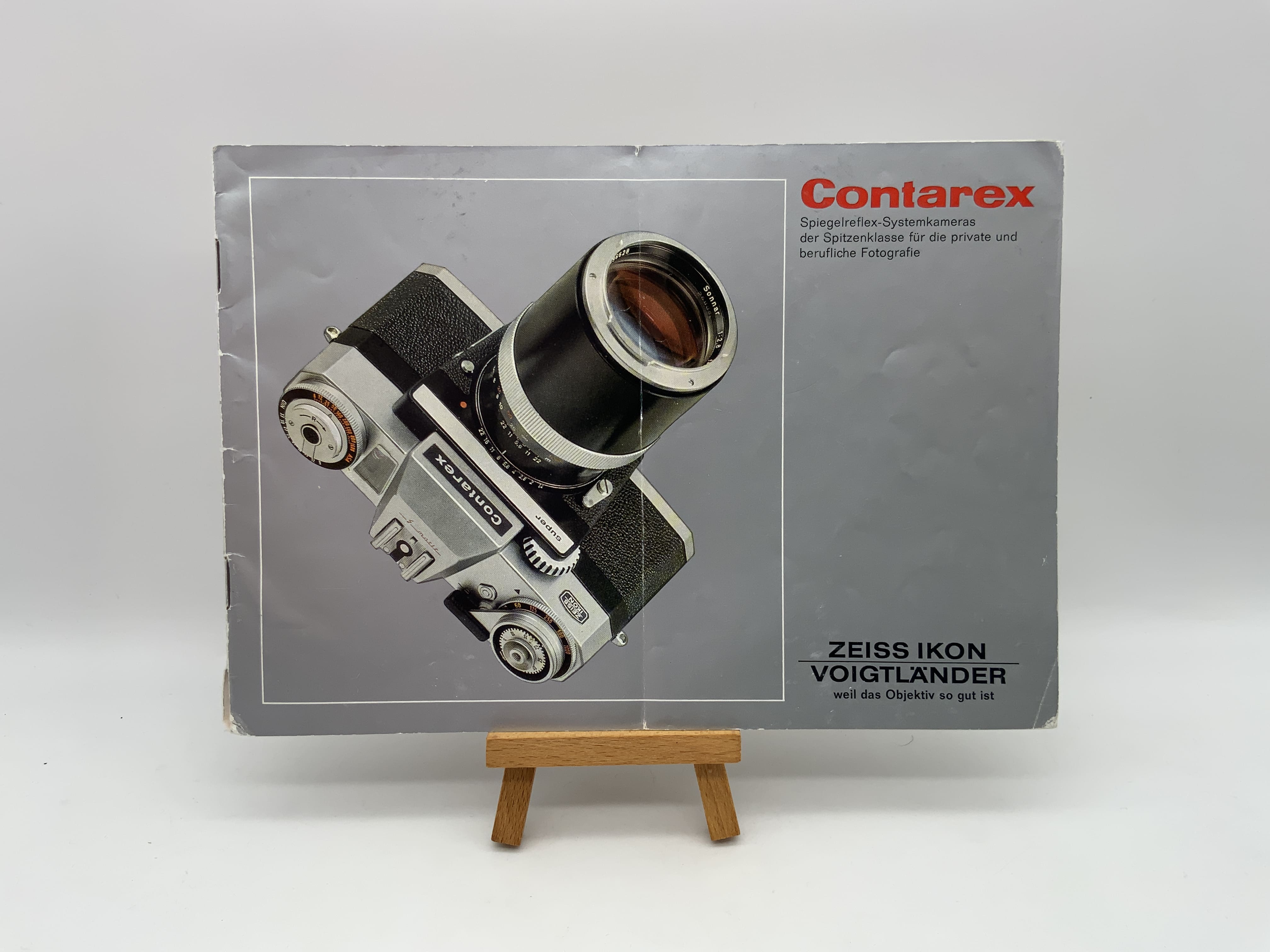 Zeiss Ikon Contarex top-of-the-line SLR system cameras (German)