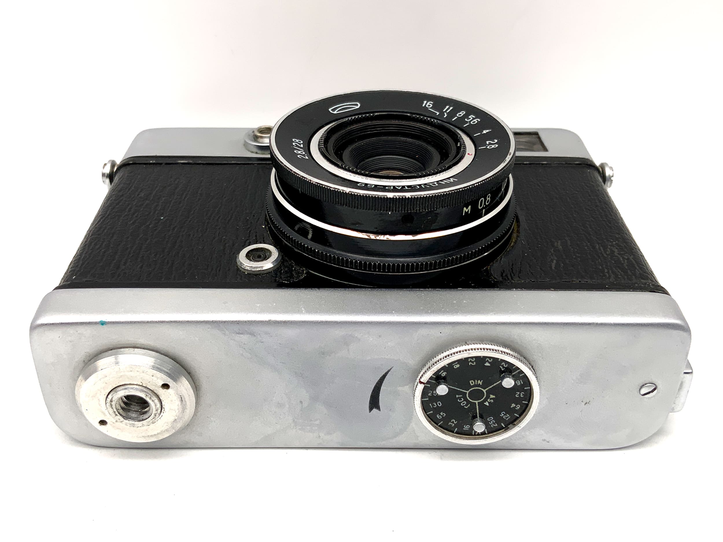 Chaika II viewfinder camera, Industar-69 2.8/28, Möwe II half-frame camera