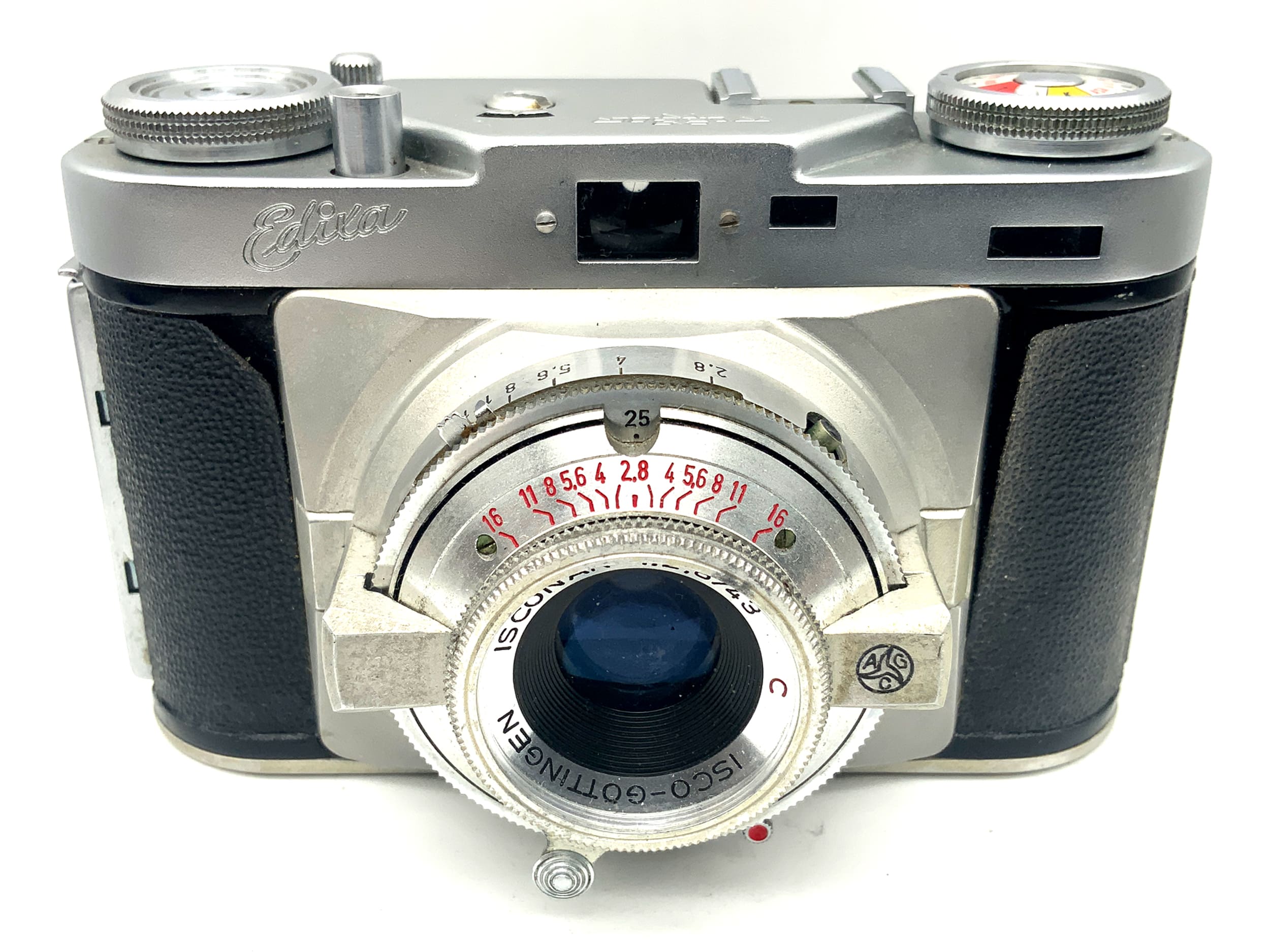 Wirgin Edixa viewfinder camera with Isconar 1:2.8/43 red C Pronto analog camera