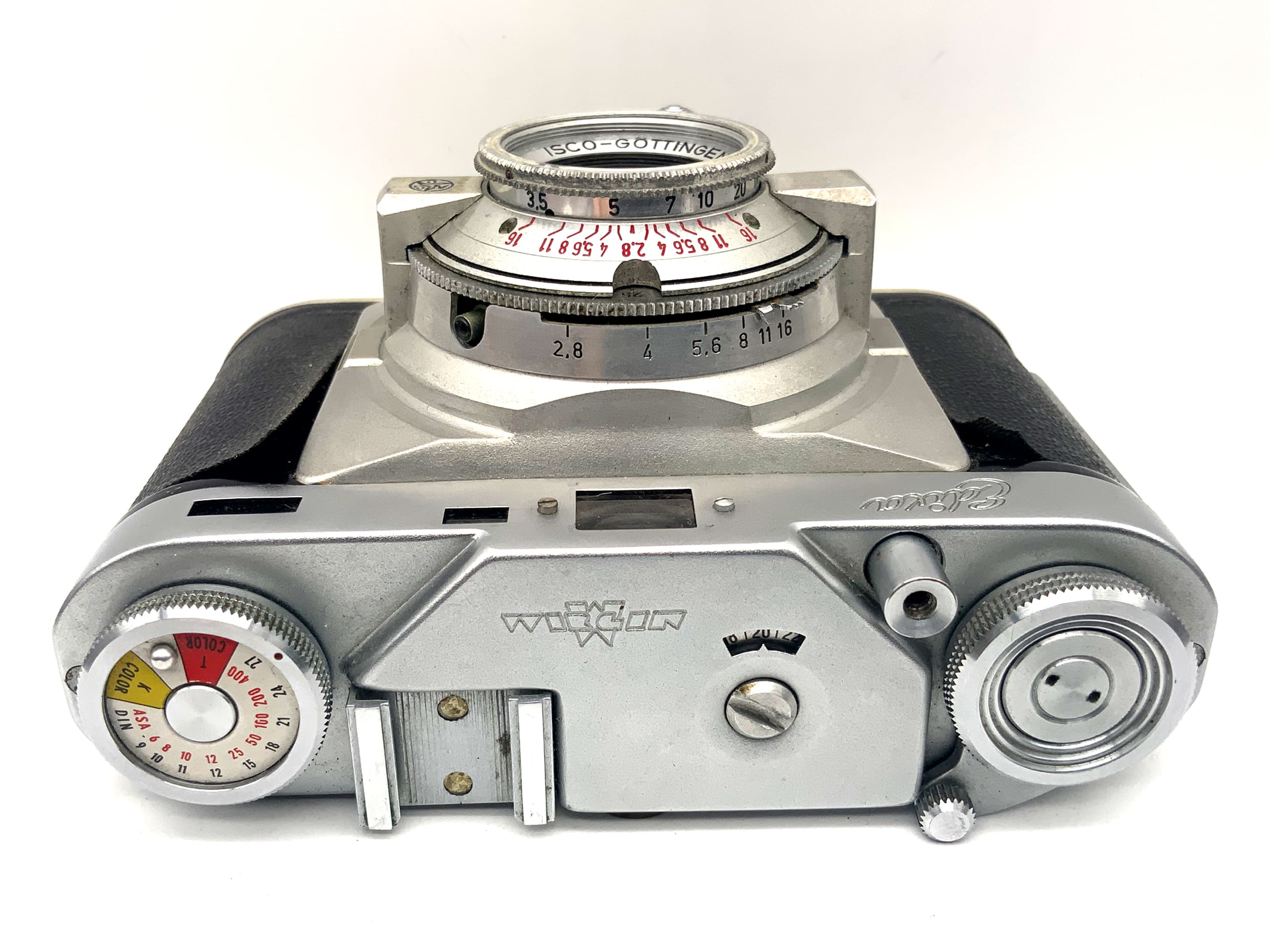 Wirgin Edixa viewfinder camera with Isconar 1:2.8/43 red C Pronto analog camera