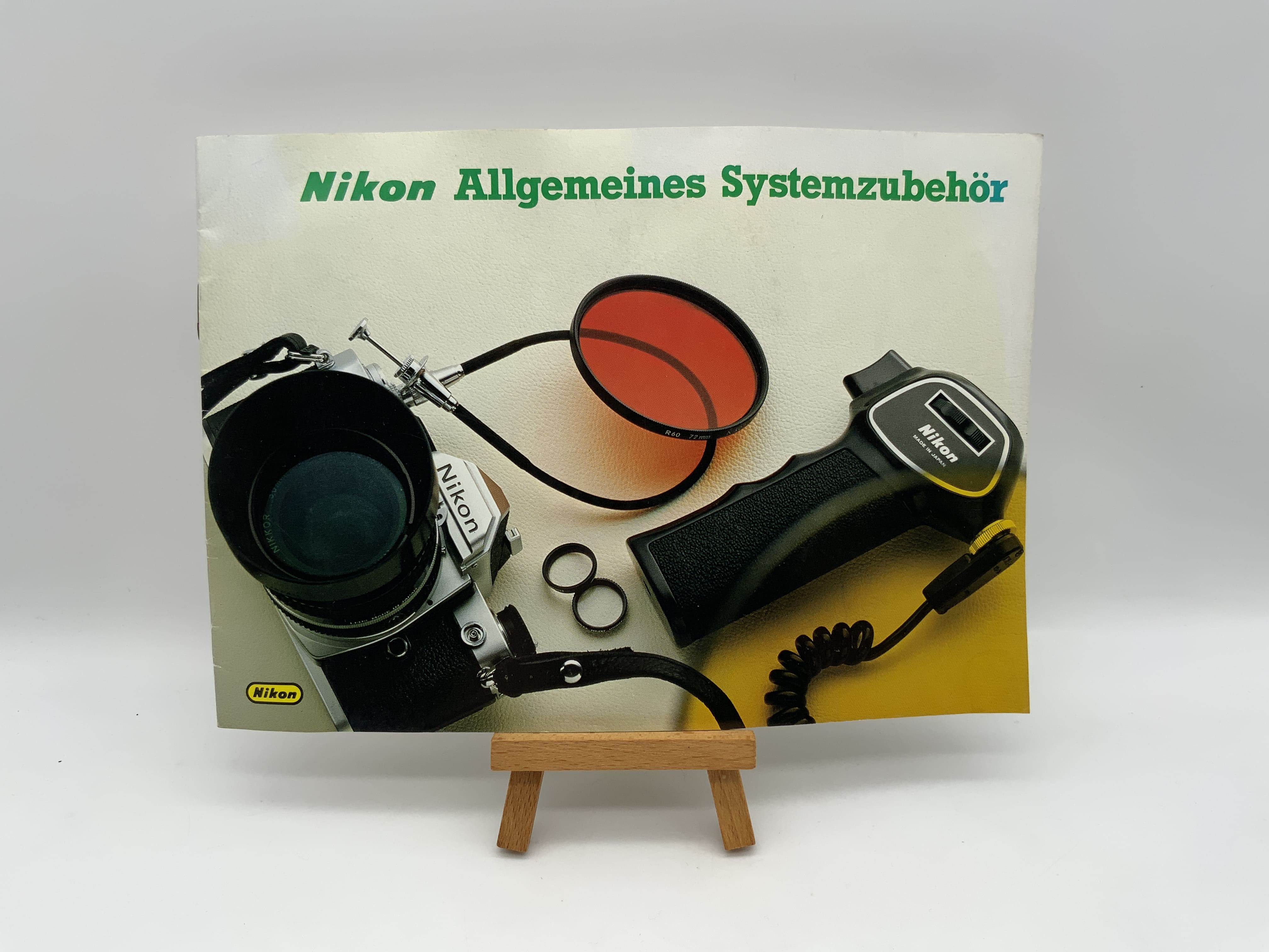 Nikon General System Accessories Brochure (German)