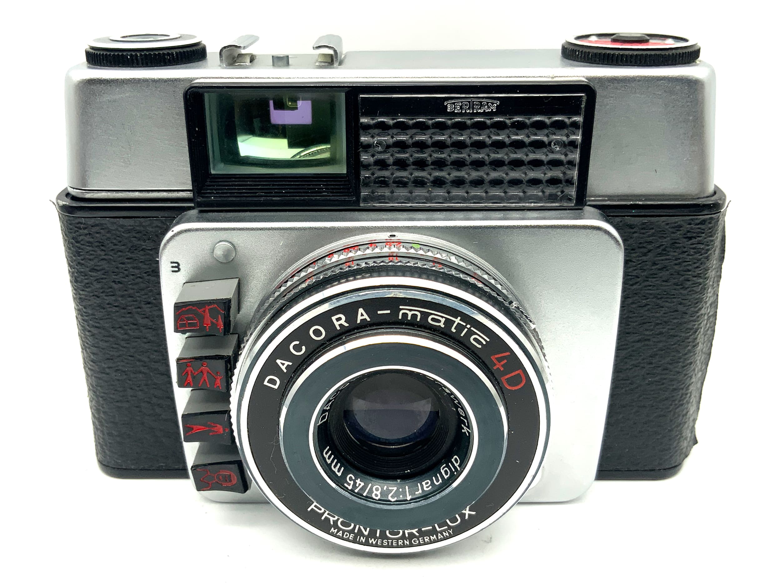 Dacora Matic 4D viewfinder camera with dignar 1:2.8/45mm Prontor-Lux analog camera