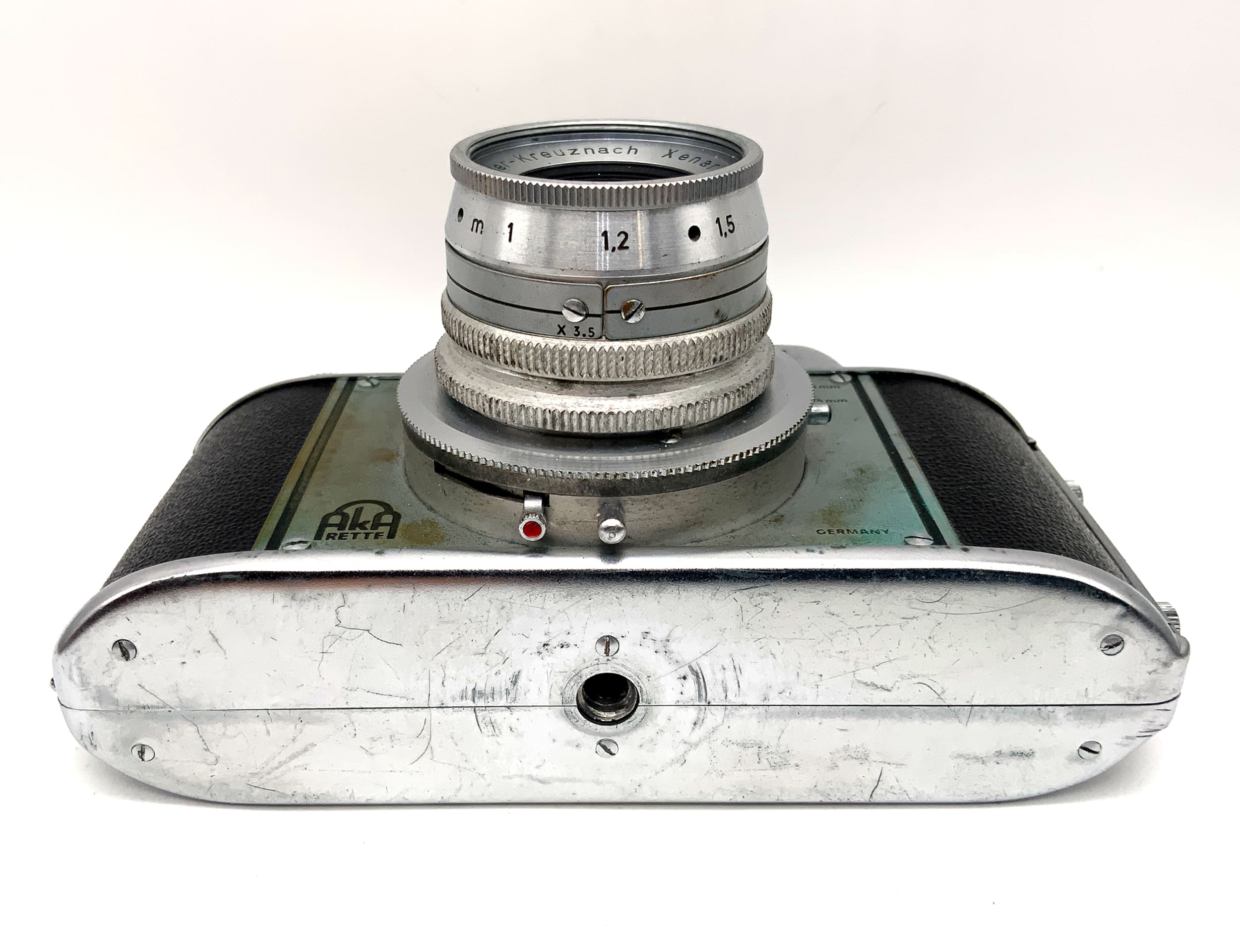 AkA Rette viewfinder camera with Schneider Kreuznach Xenar 1:3.5/50 analog camera