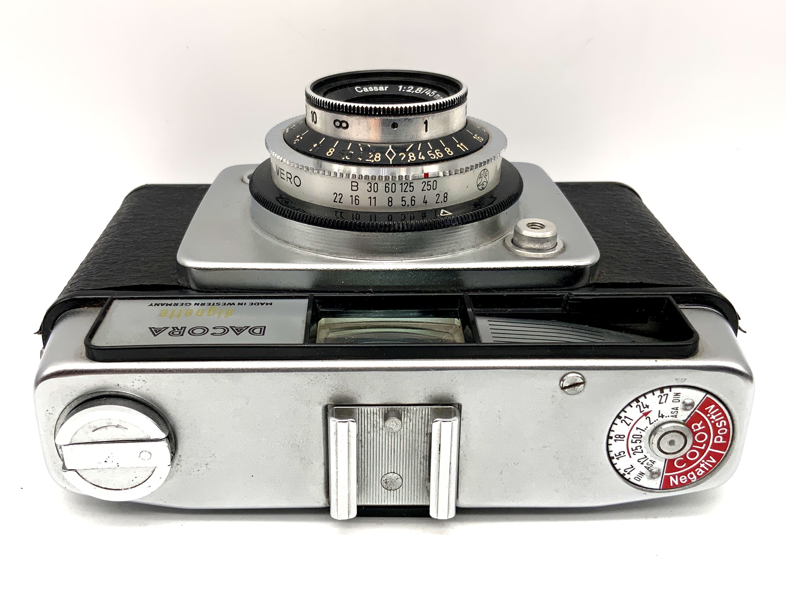 Dacora dignette viewfinder camera with Steinheil Cassar 1:2.8/45mm! Beli defective!