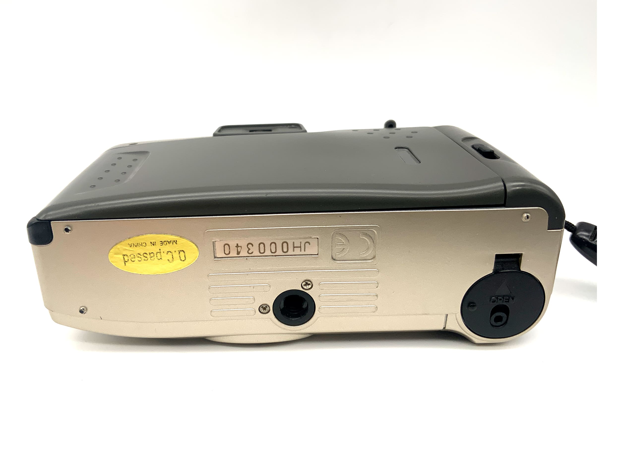 Traveler AF-Zoom Point&amp;Shoot with Auto Focus 35-70mm Zoom Analog Camera