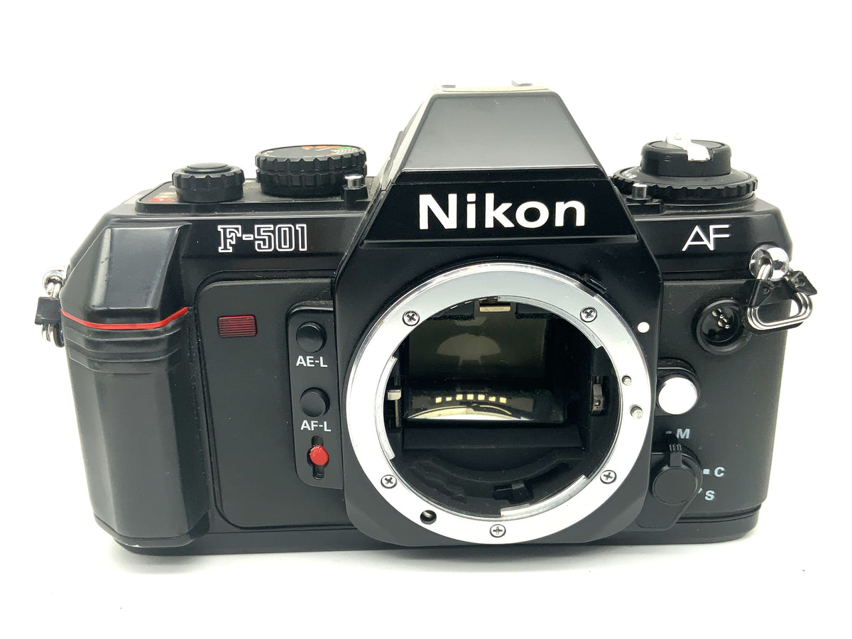 Nikon F-501 SLR 35mm analog SLR camera body (Nikon AF)