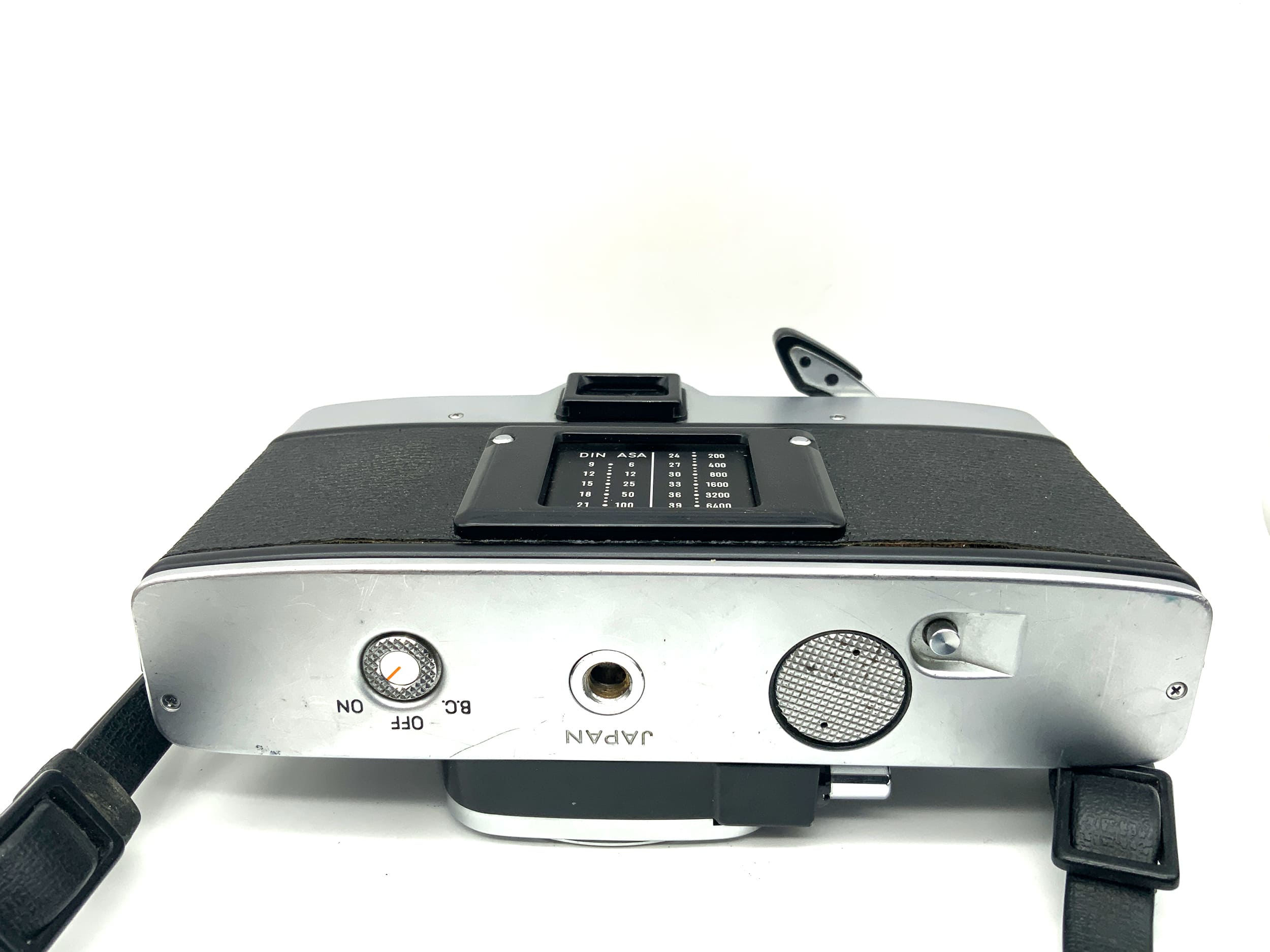 Minolta SRT 101b SLR with Minolta MD 35mm SLR analog body