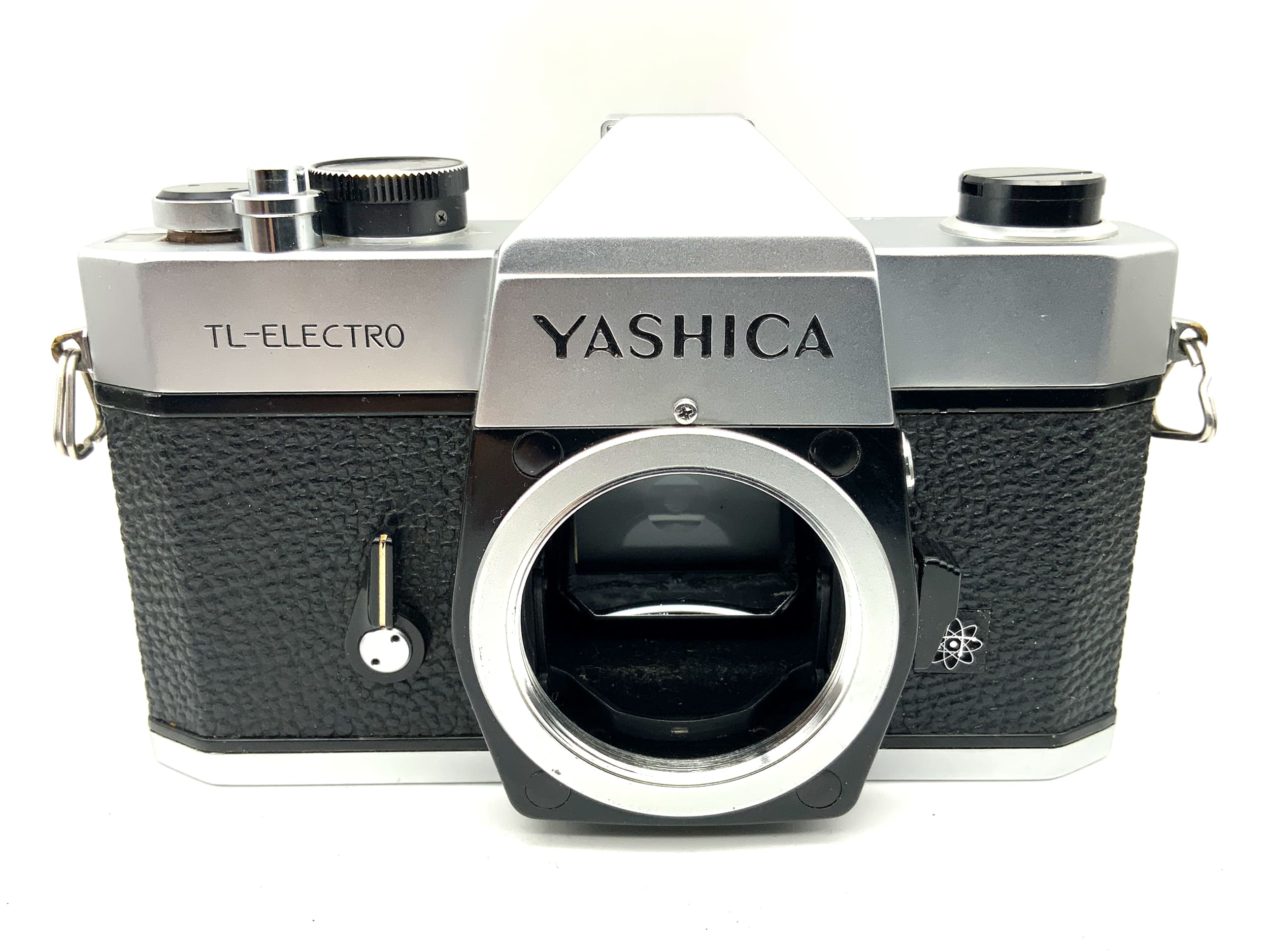 Yashica TL-Electro SLR 35mm analog SLR camera body (M42)