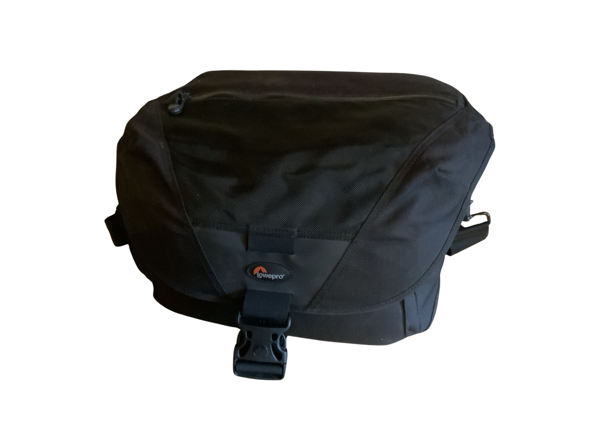 Lowepro Stealth Reporter D550 AW camera bag, black, shoulder bag, 40x25x15cm