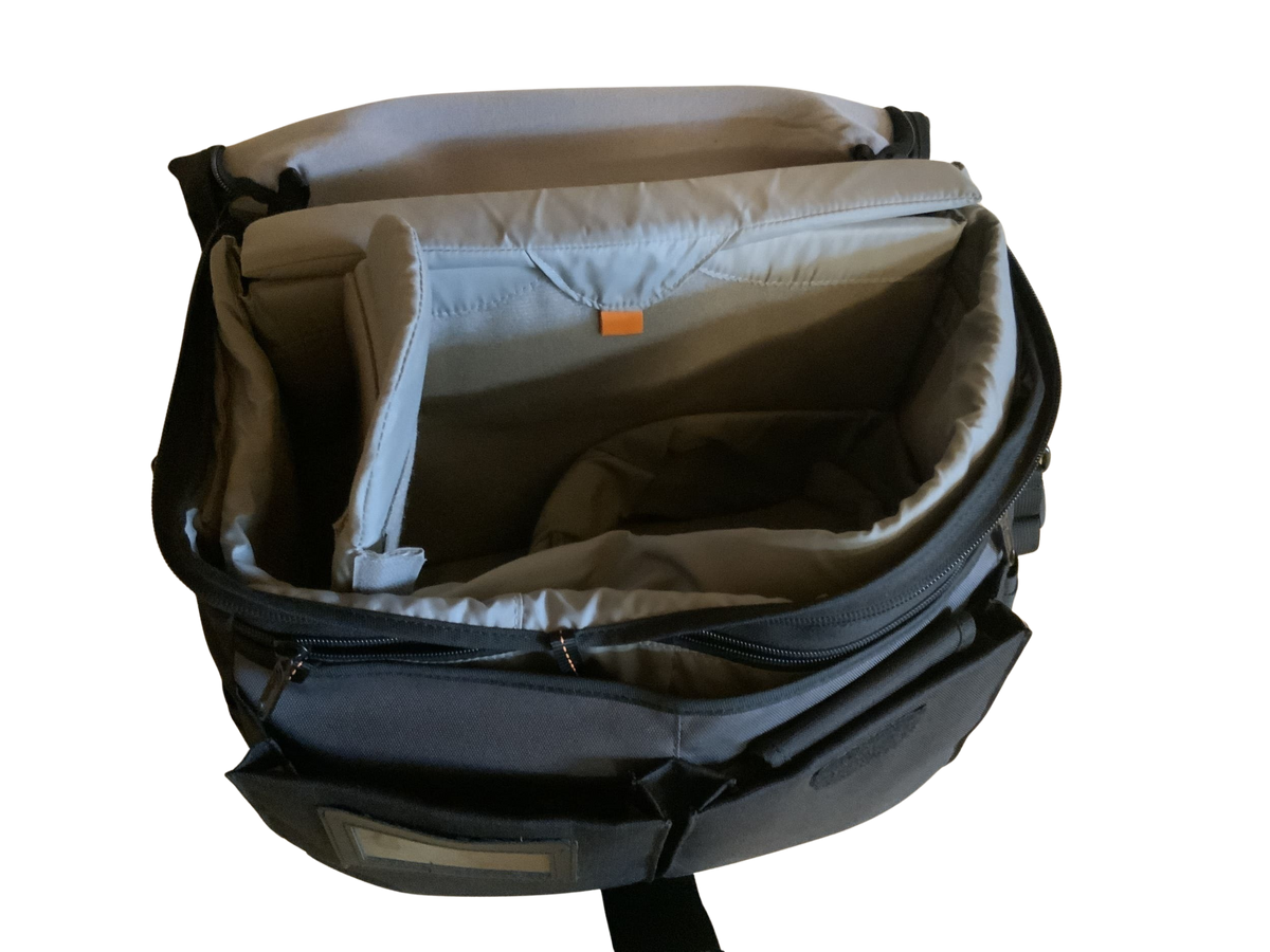 Lowepro Stealth Reporter D550 AW camera bag, black, shoulder bag, 40x25x15cm