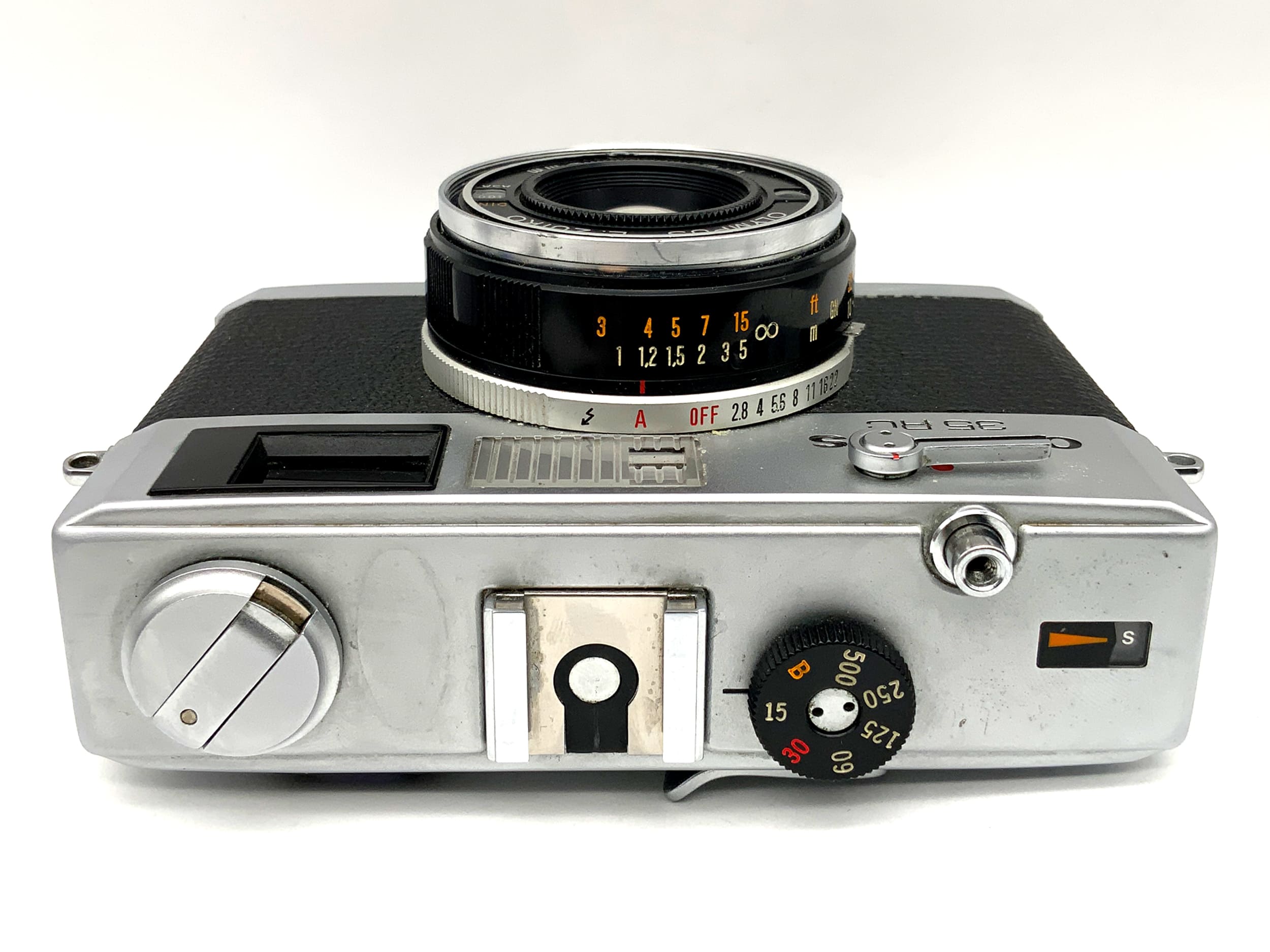 Olympus 35 RC rangefinder camera with E.Zuiko 42mm 1:2.8 rangefinder camera analog camera