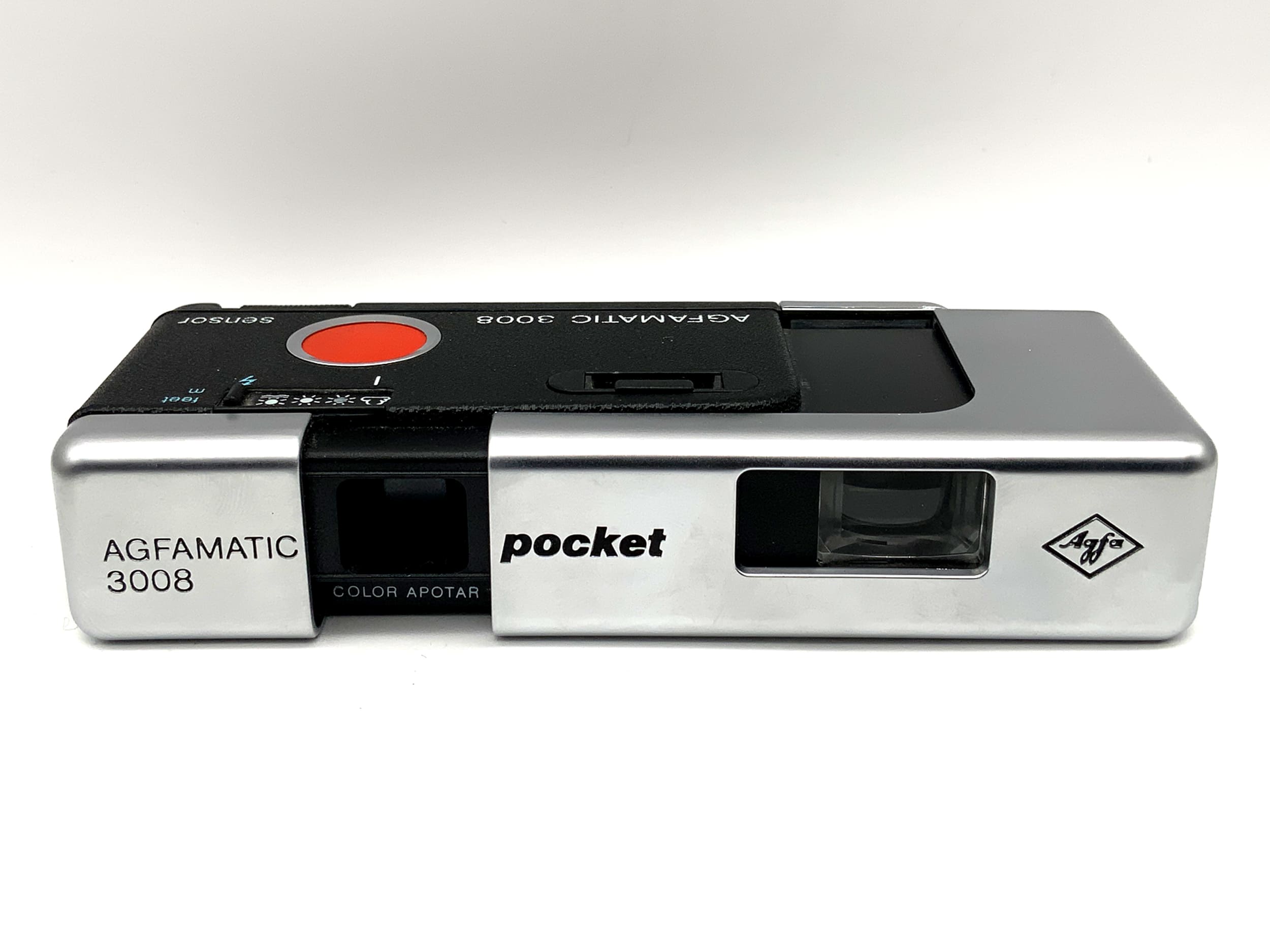 Agfa Agfamatic 3008 viewfinder camera with Color Apotar miniature analog camera