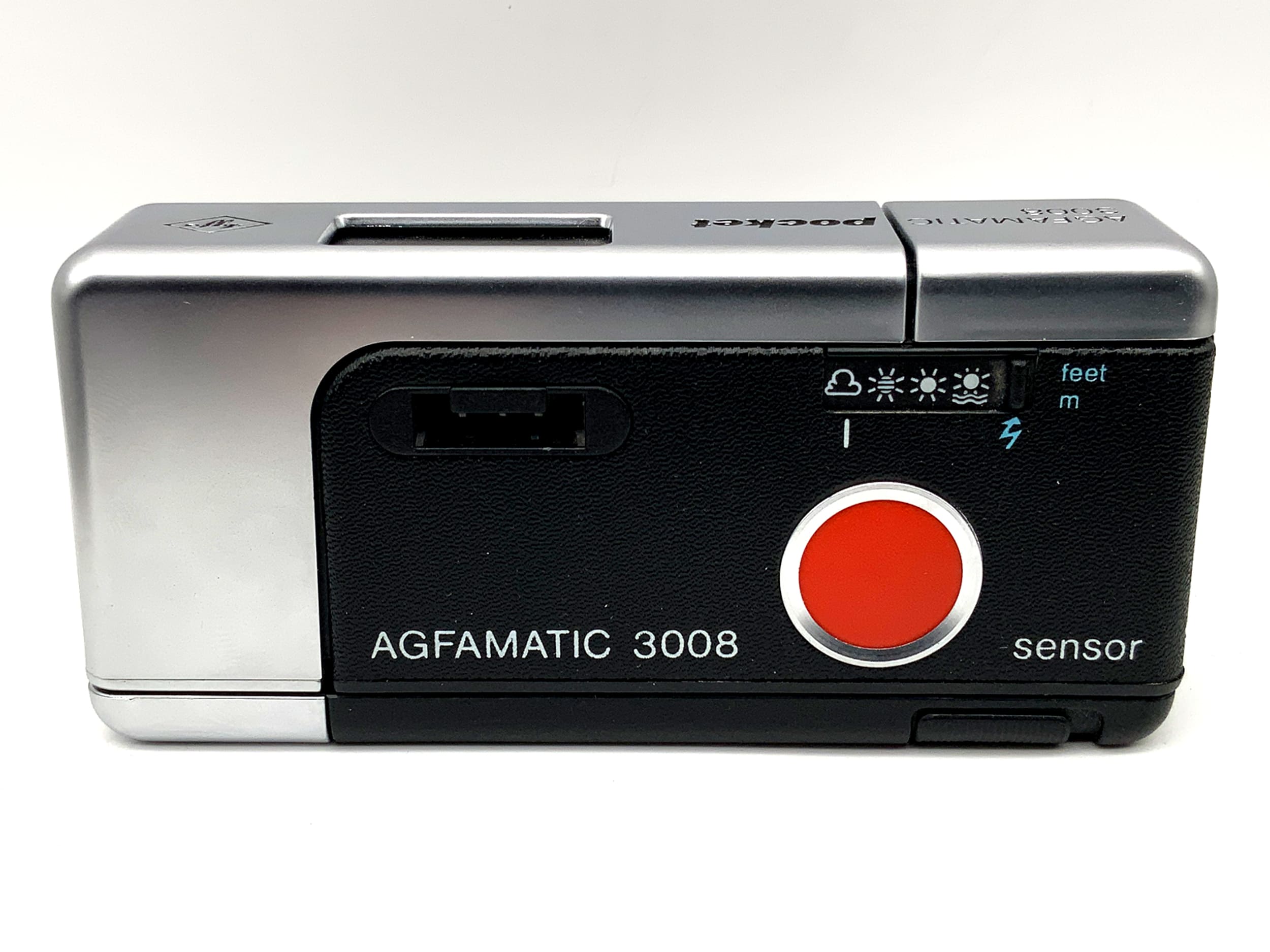 Agfa Agfamatic 3008 viewfinder camera with Color Apotar miniature analog camera