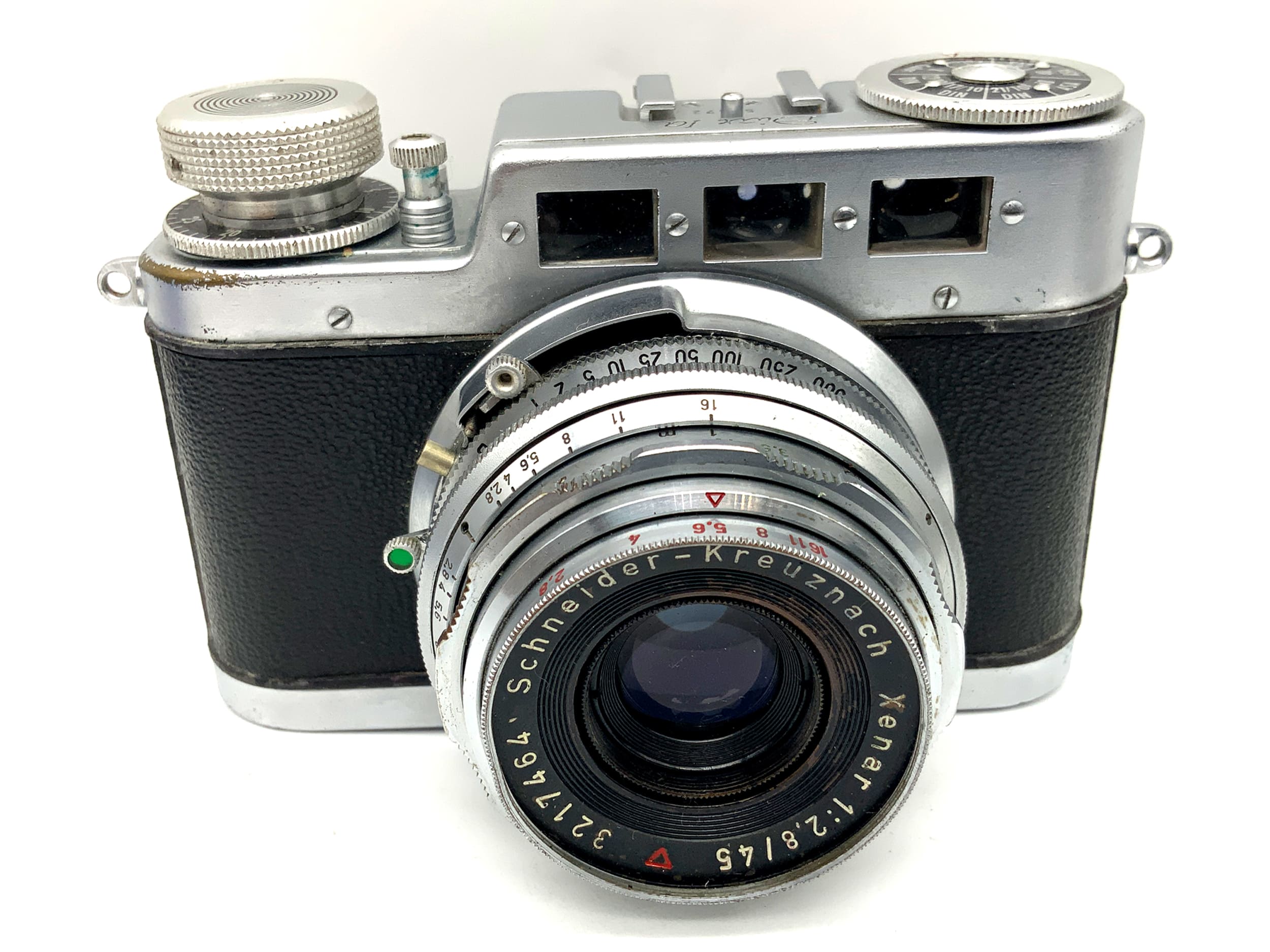 W.Voss Ulm Diax Ia with Schneider kreuznach Xenar 45mm 1:2.8 Synchro-Compur