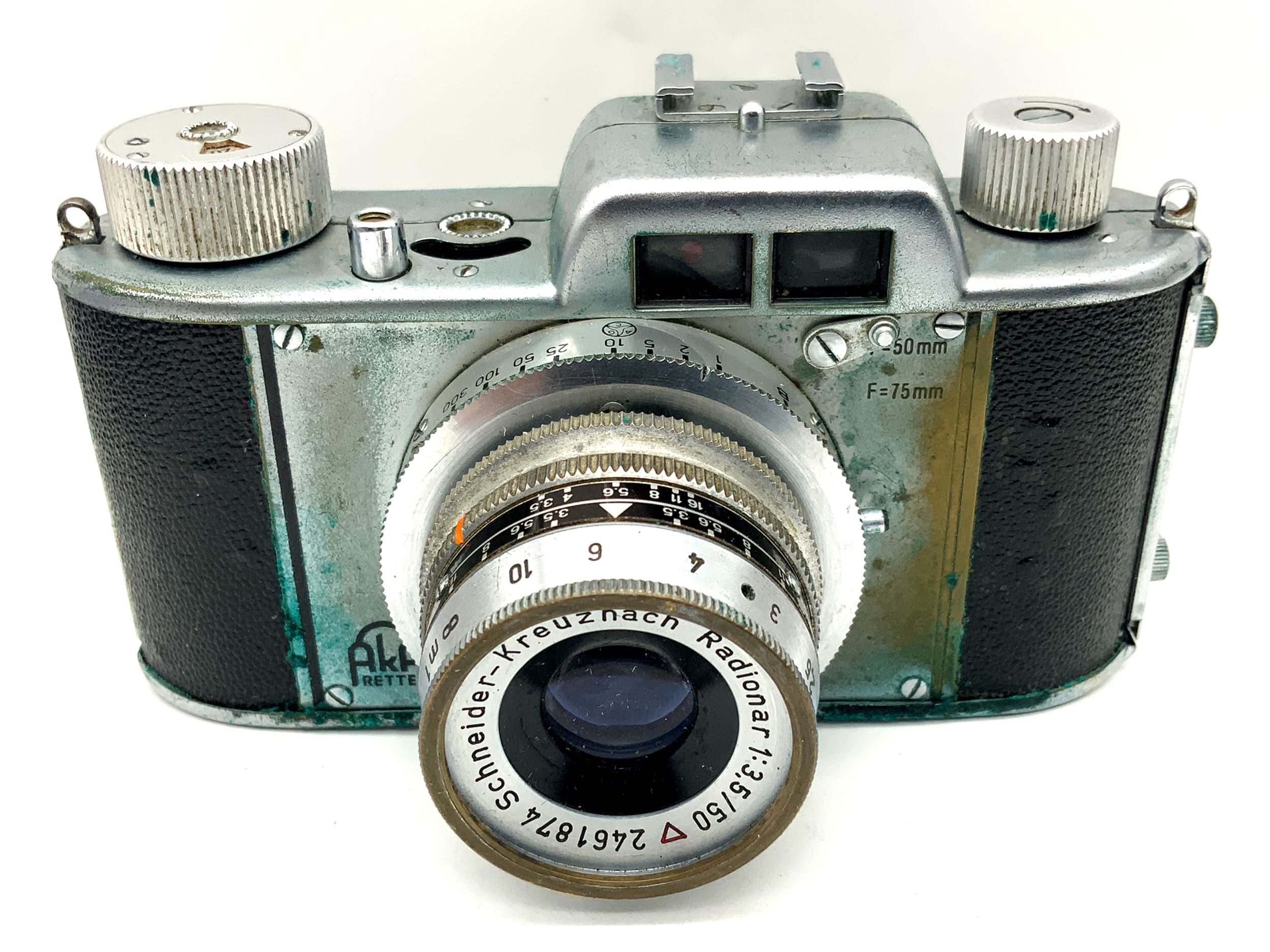 AKA Rette viewfinder camera with Schneider Kreuznach Radionar 50mm 1:3.5 analog camera