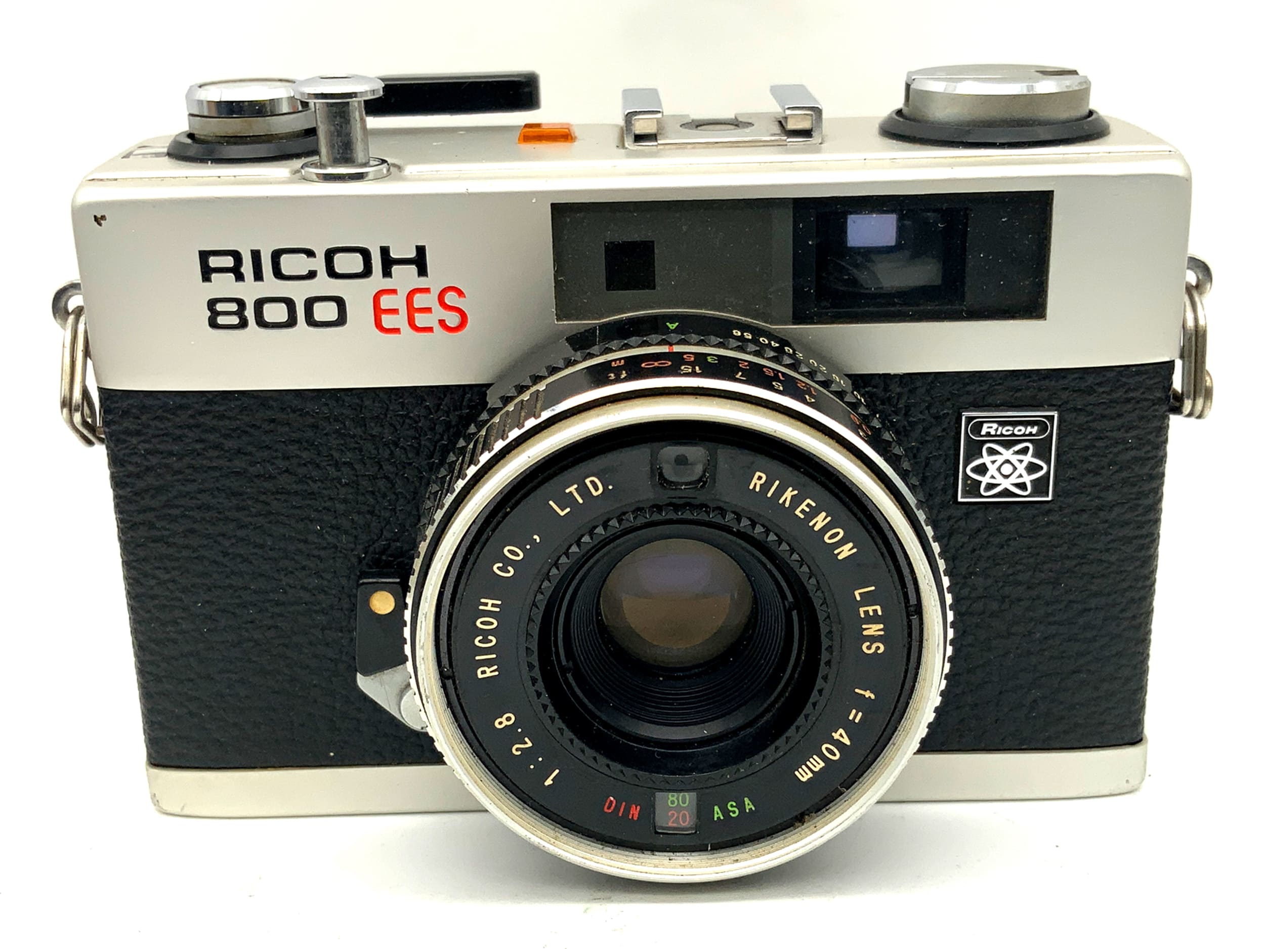 Ricoh 800 EES rangefinder camera with Rikenon 40mm 1:2.8 analog camera