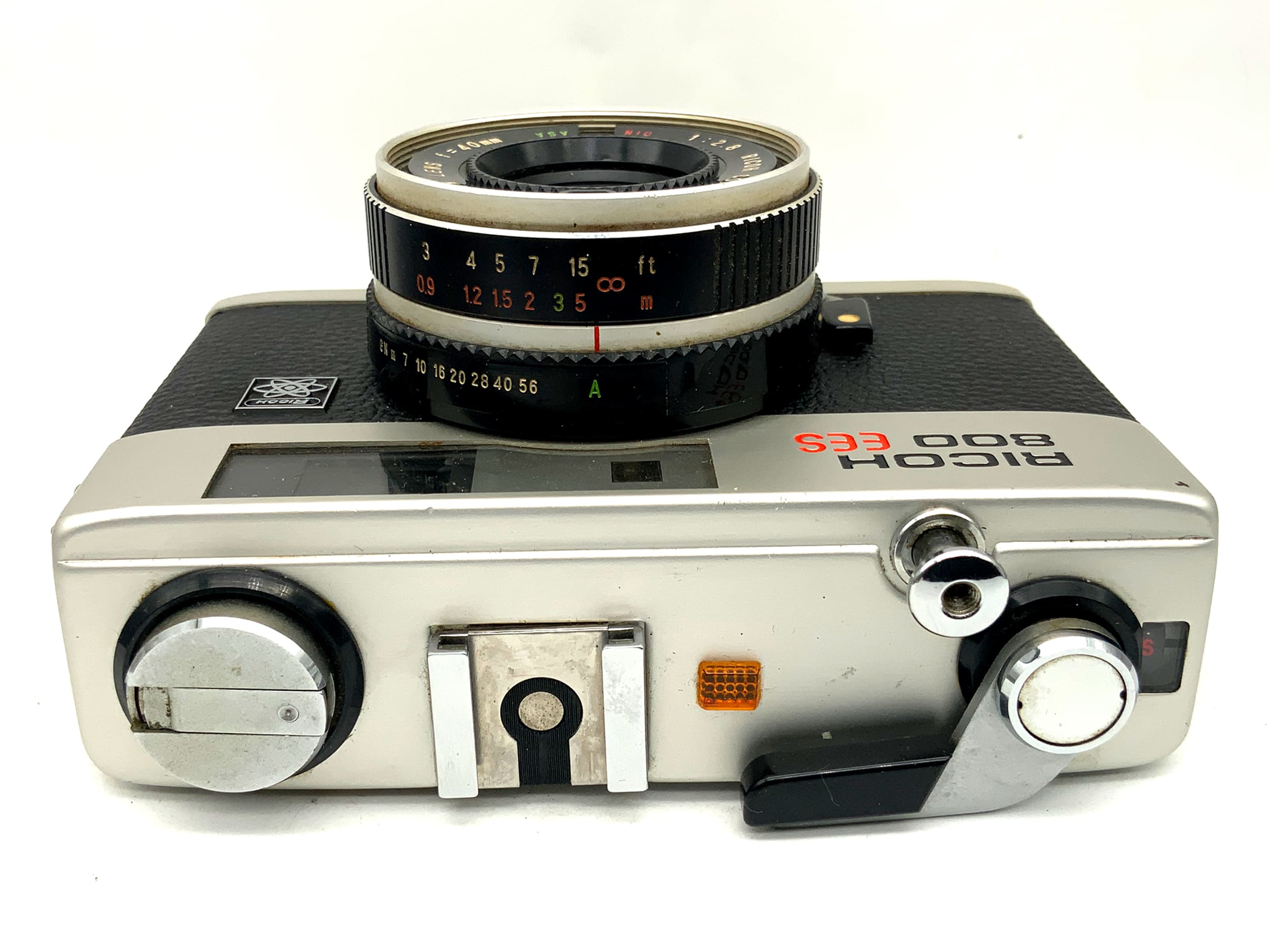 Ricoh 800 EES rangefinder camera with Rikenon 40mm 1:2.8 analog camera