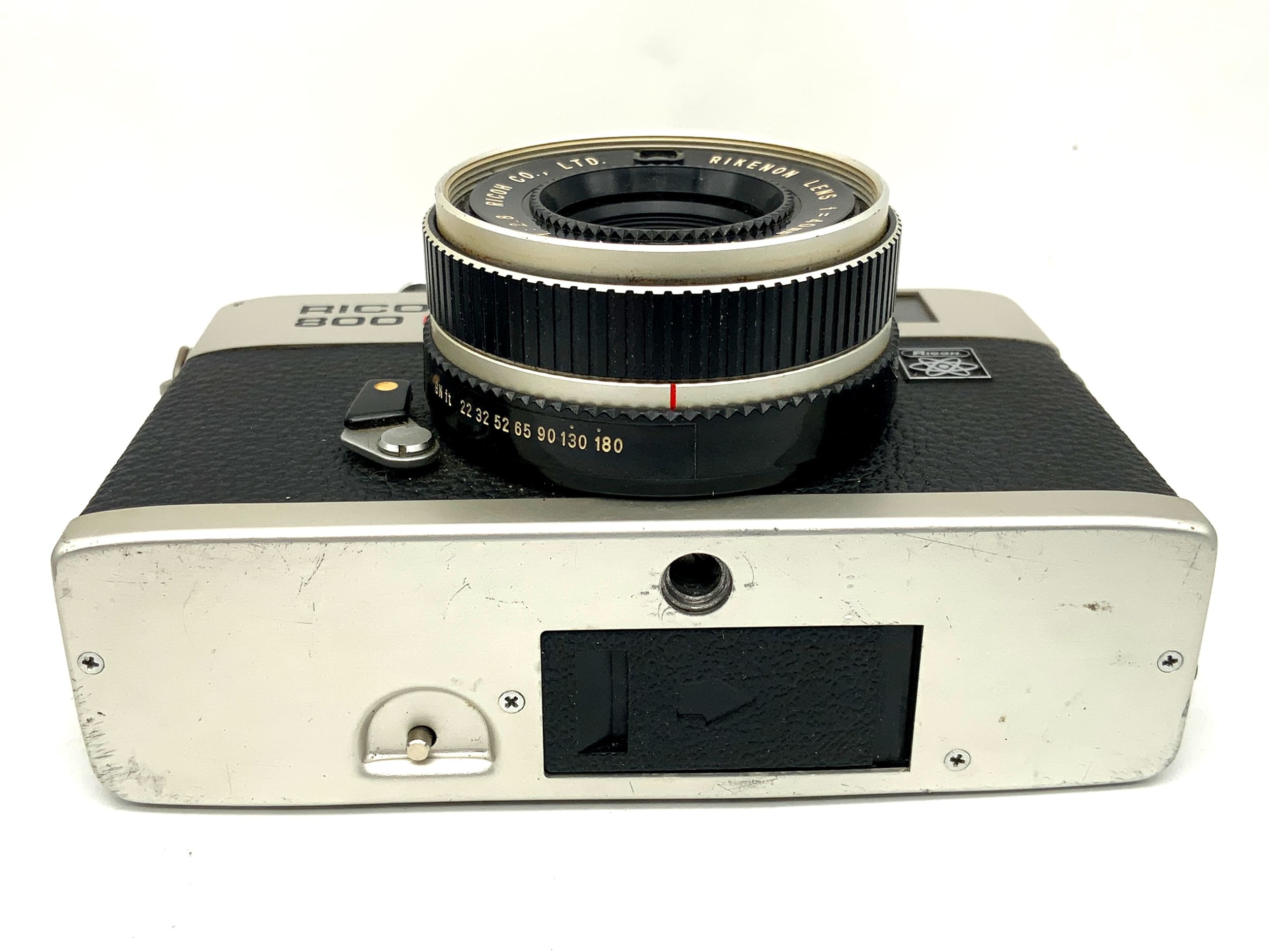 Ricoh 800 EES rangefinder camera with Rikenon 40mm 1:2.8 analog camera
