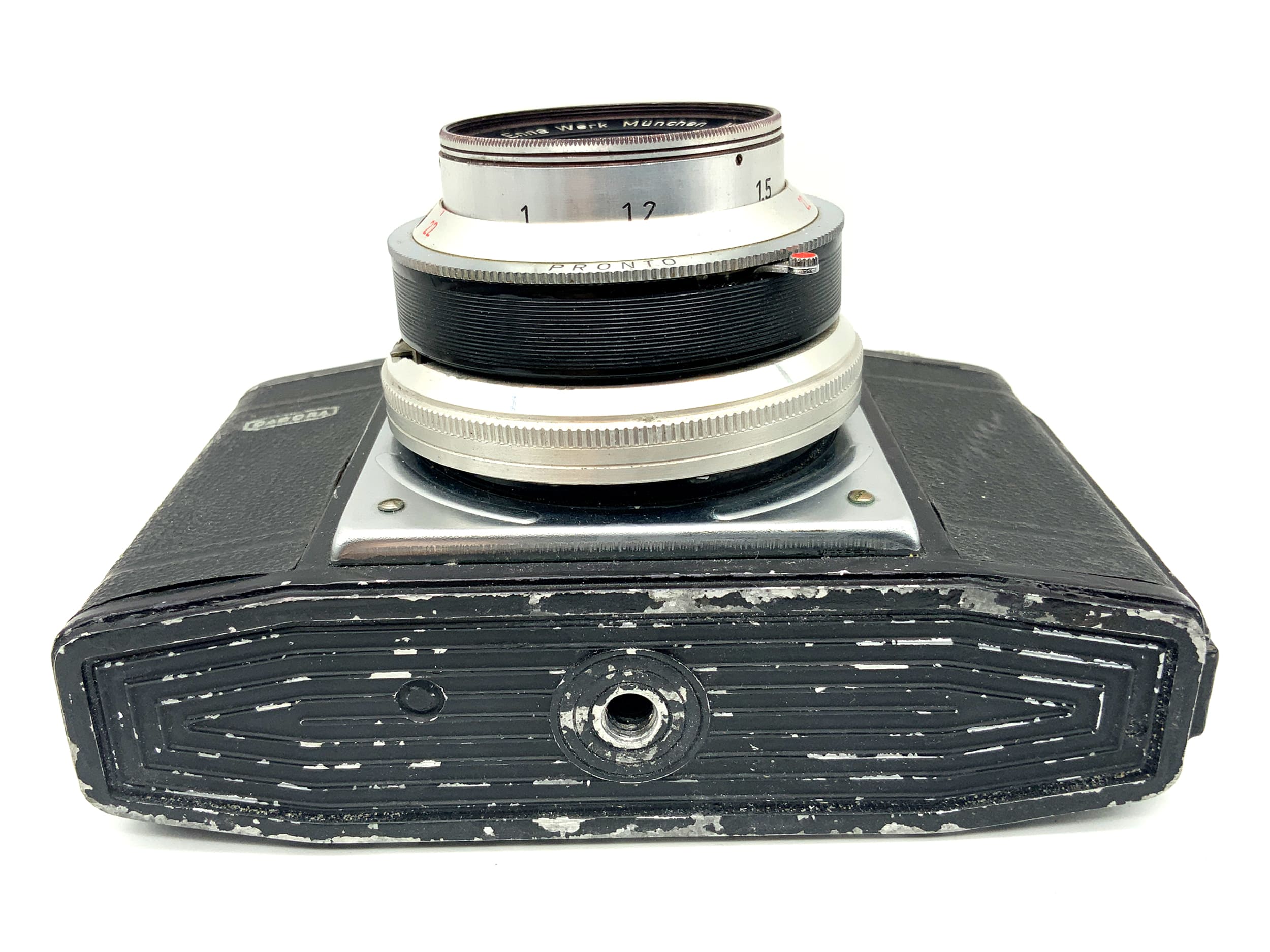 Dacora Digna viewfinder camera with Enna Munich Correlar 8cm 1:2.9 red C analog camera