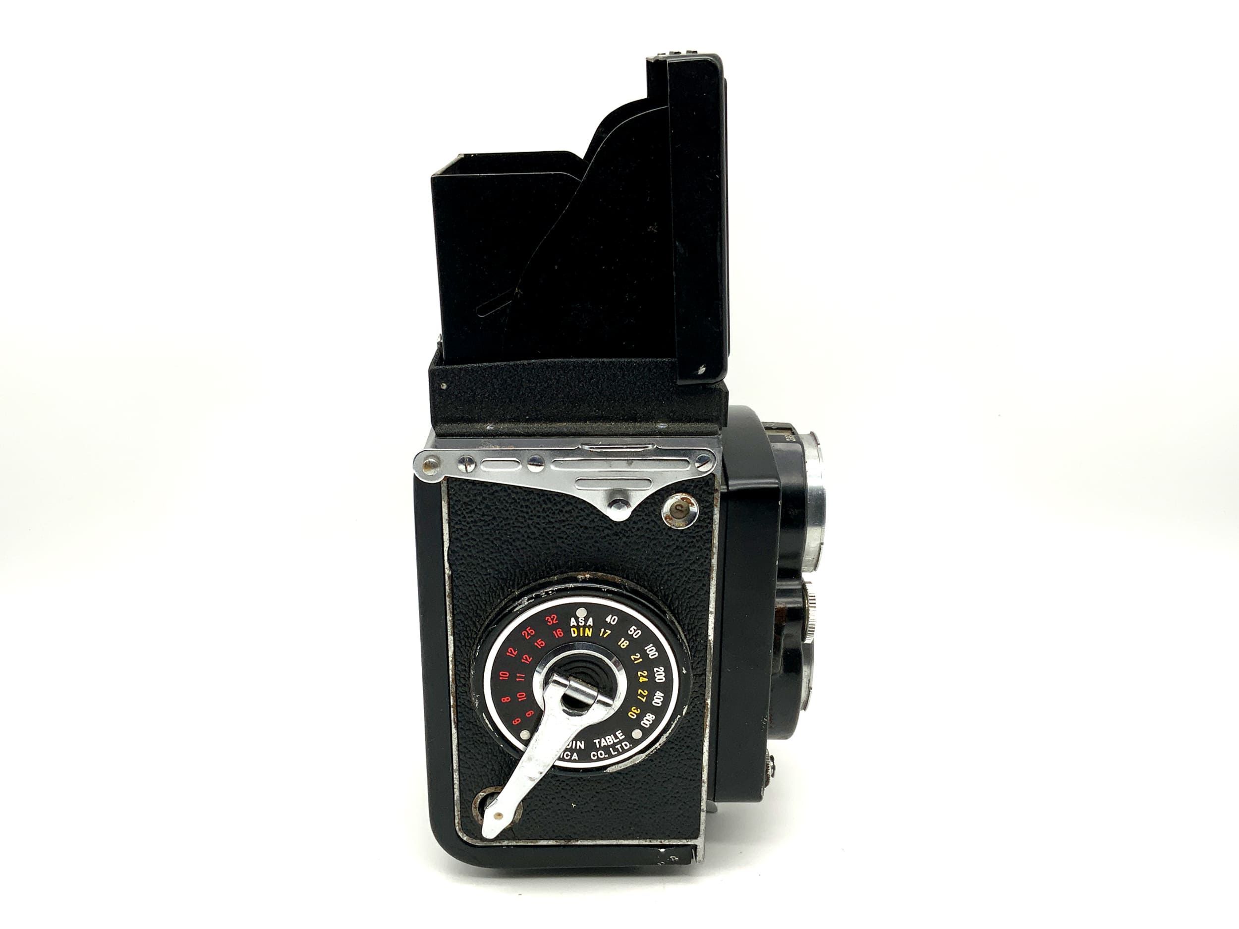 Yashica Mat LM TLR with Yashinon 1:3.5/80mm twin-lens analog camera